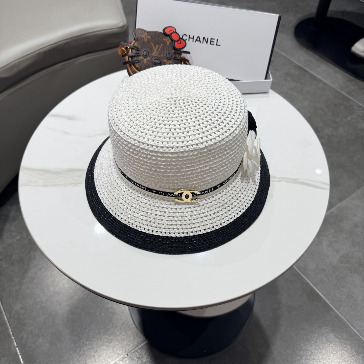NO:742917,Chanel Chanel top hat, flat cap, head circumference 57cm hat straw hat fisherman hat baseball cap, hat, chanel, chanel, espadrilles, hats19860909Chanel香奈儿小礼帽,平顶帽,头围57cm帽子草帽渔夫帽棒球帽,帽子,chanel,chanel,espadrilles,hats,hat