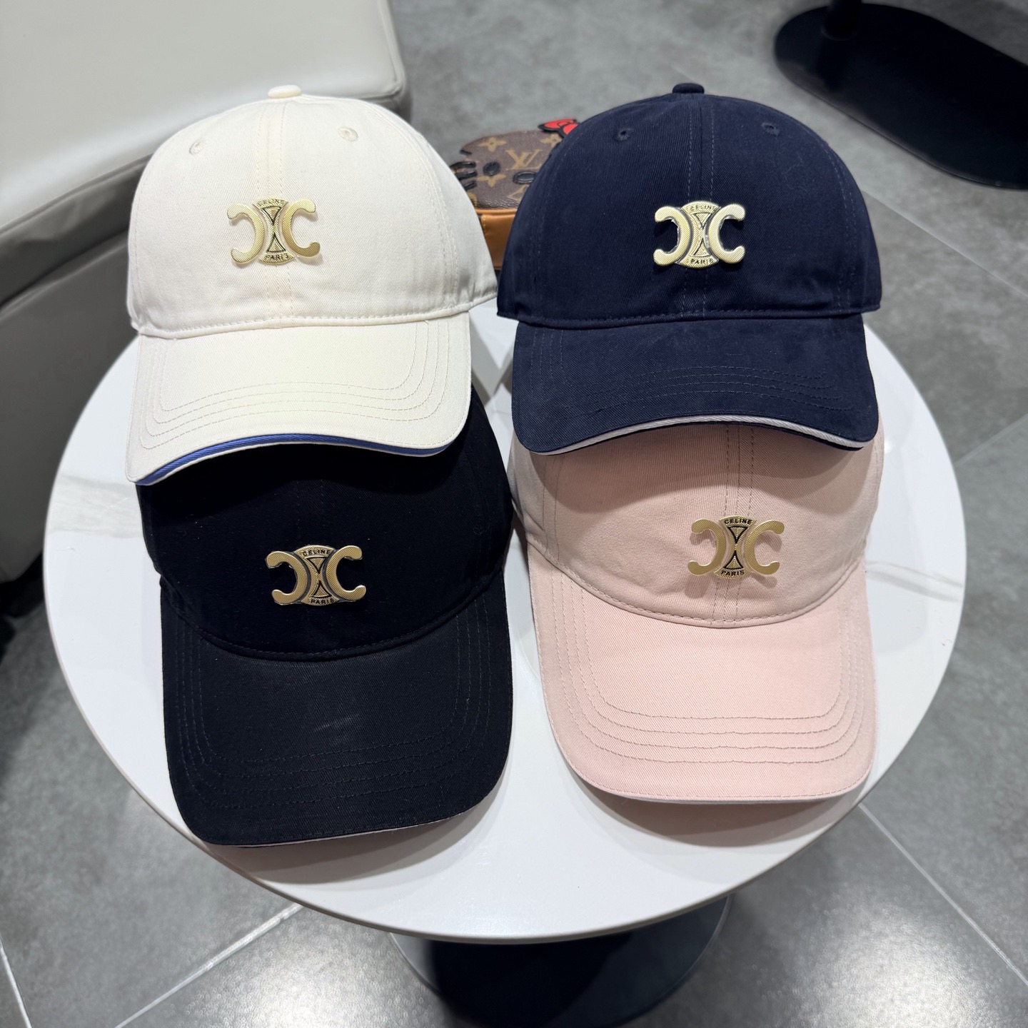 赛琳 CELINE 新款春夏球帽🧢大牌款超好搭配，闭眼入的一款