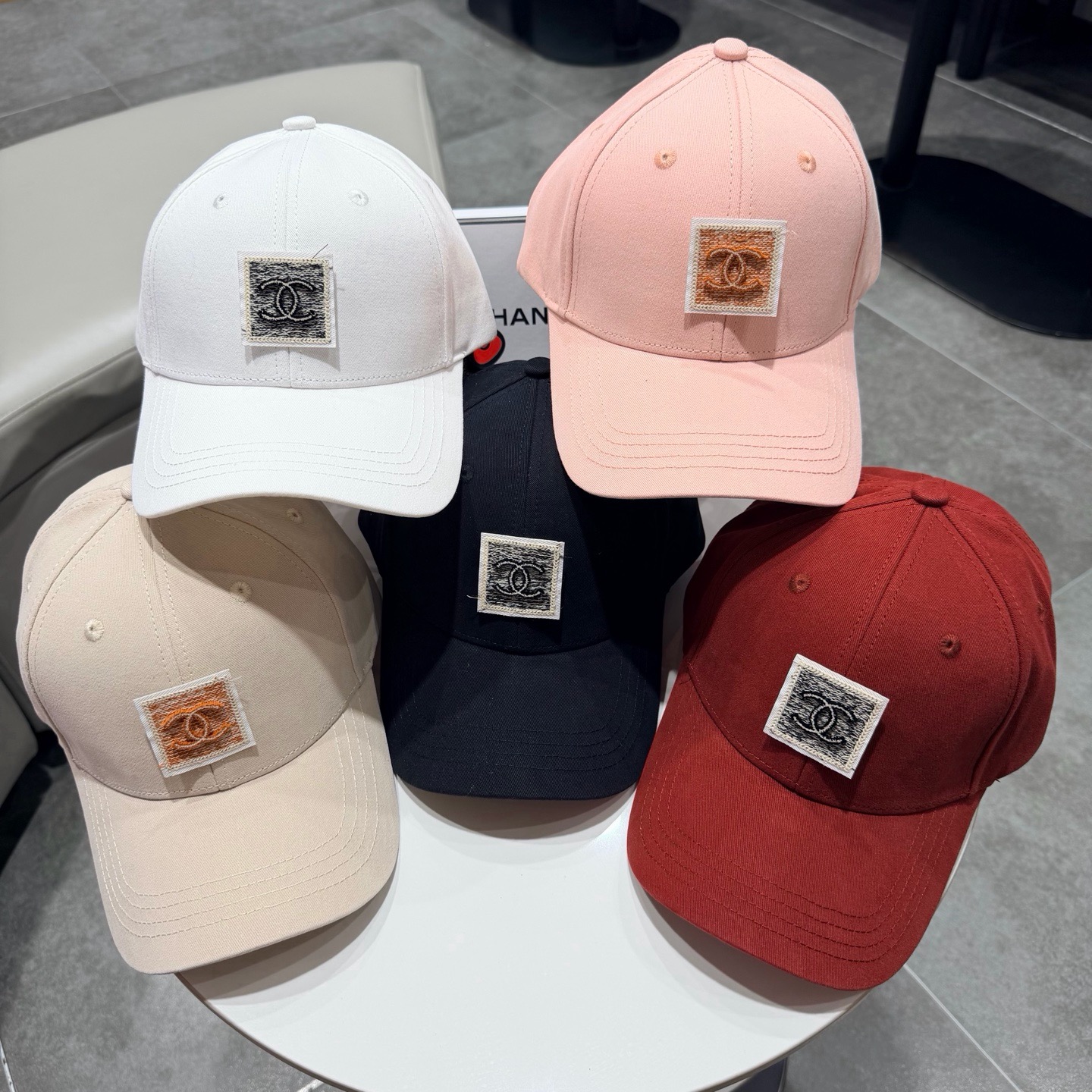 香奈儿CHANEL 春夏新品高定棒球帽，小香logo经典简约，时尚休闲设计 跑量新品