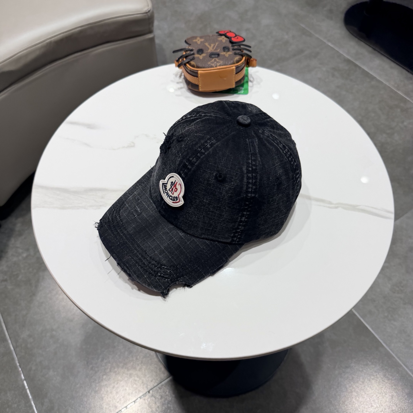 蒙口早春新款洗水做旧破洞棒球帽，男女同款