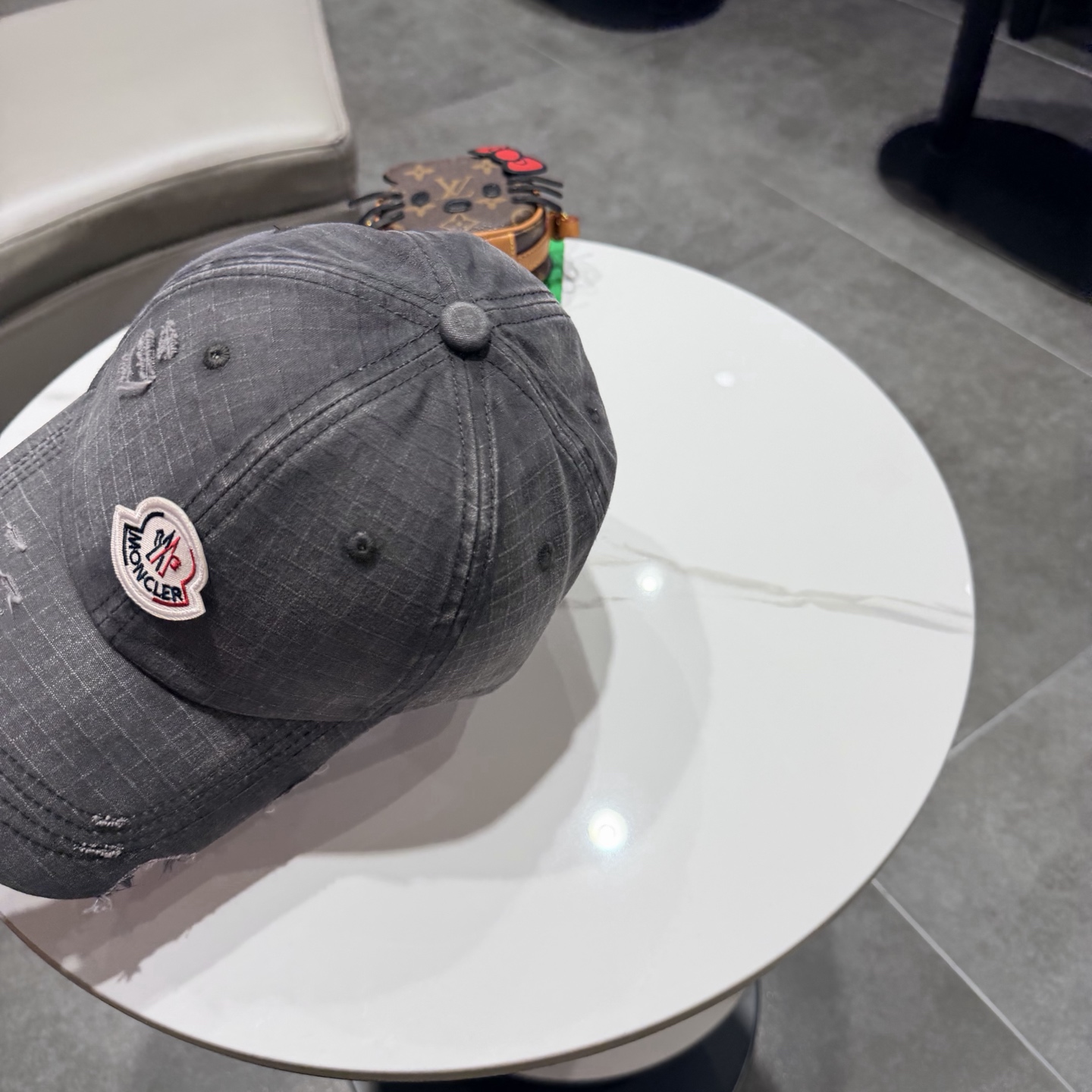 蒙口早春新款洗水做旧破洞棒球帽，男女同款