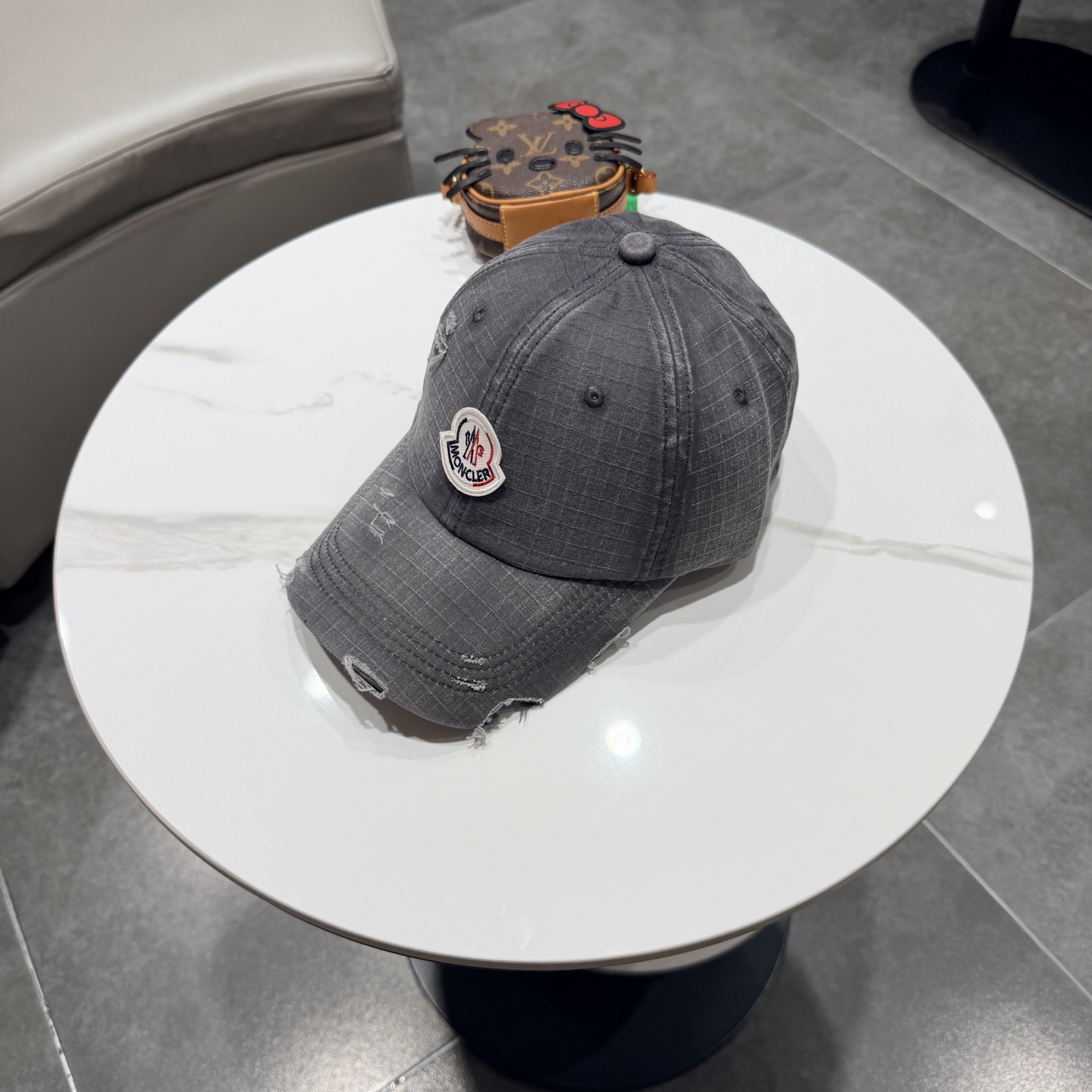 蒙口早春新款洗水做旧破洞棒球帽，男女同款