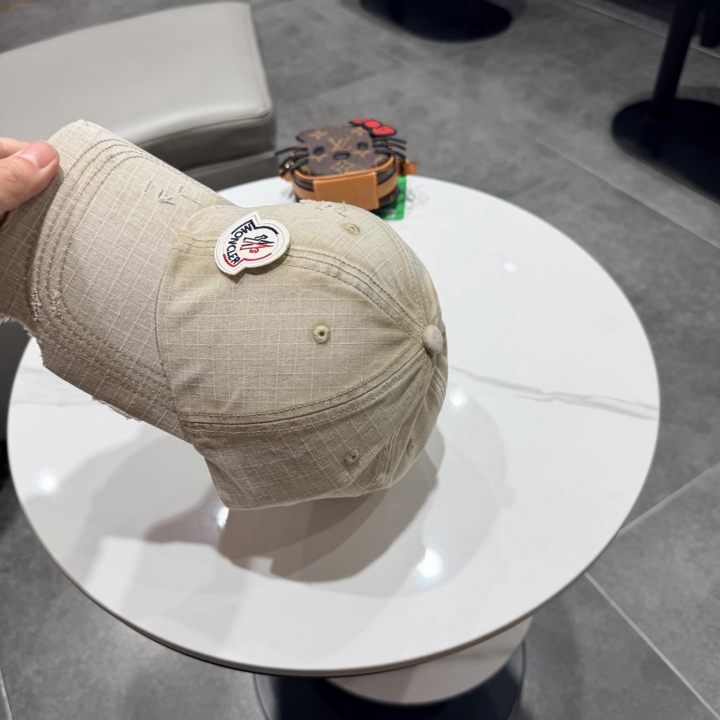 蒙口早春新款洗水做旧破洞棒球帽，男女同款