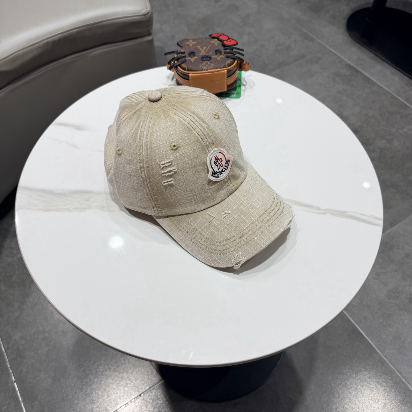 蒙口早春新款洗水做旧破洞棒球帽，男女同款