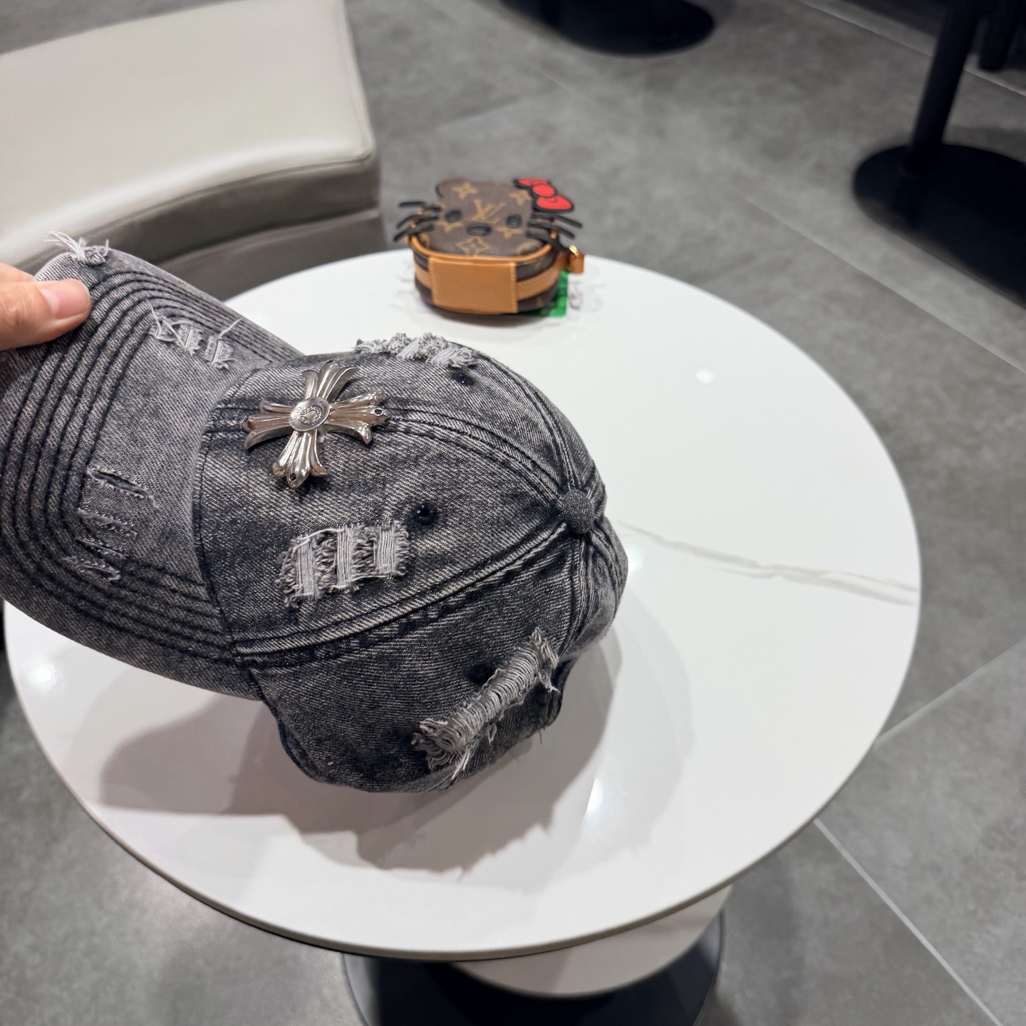 Chrome Hearts 克罗心💓早春韩版时尚复古做旧破洞帽子磨损设计百搭棒球帽鸭舌帽