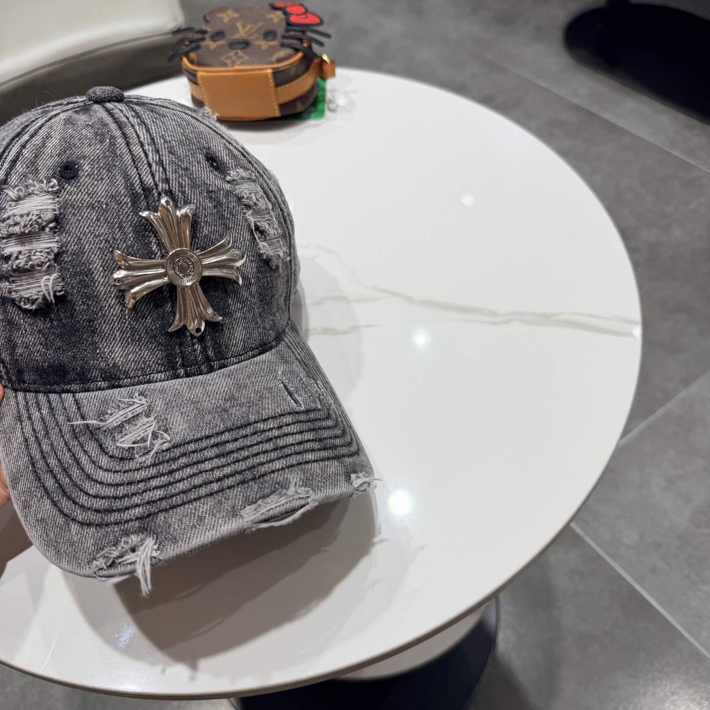 Chrome Hearts 克罗心💓早春韩版时尚复古做旧破洞帽子磨损设计百搭棒球帽鸭舌帽