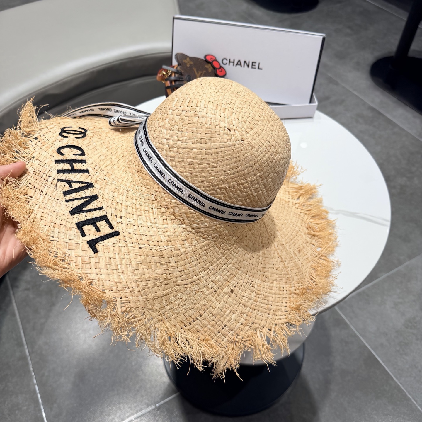 Chanel香奈儿拉菲草遮阳帽，出游必备，头围57cm