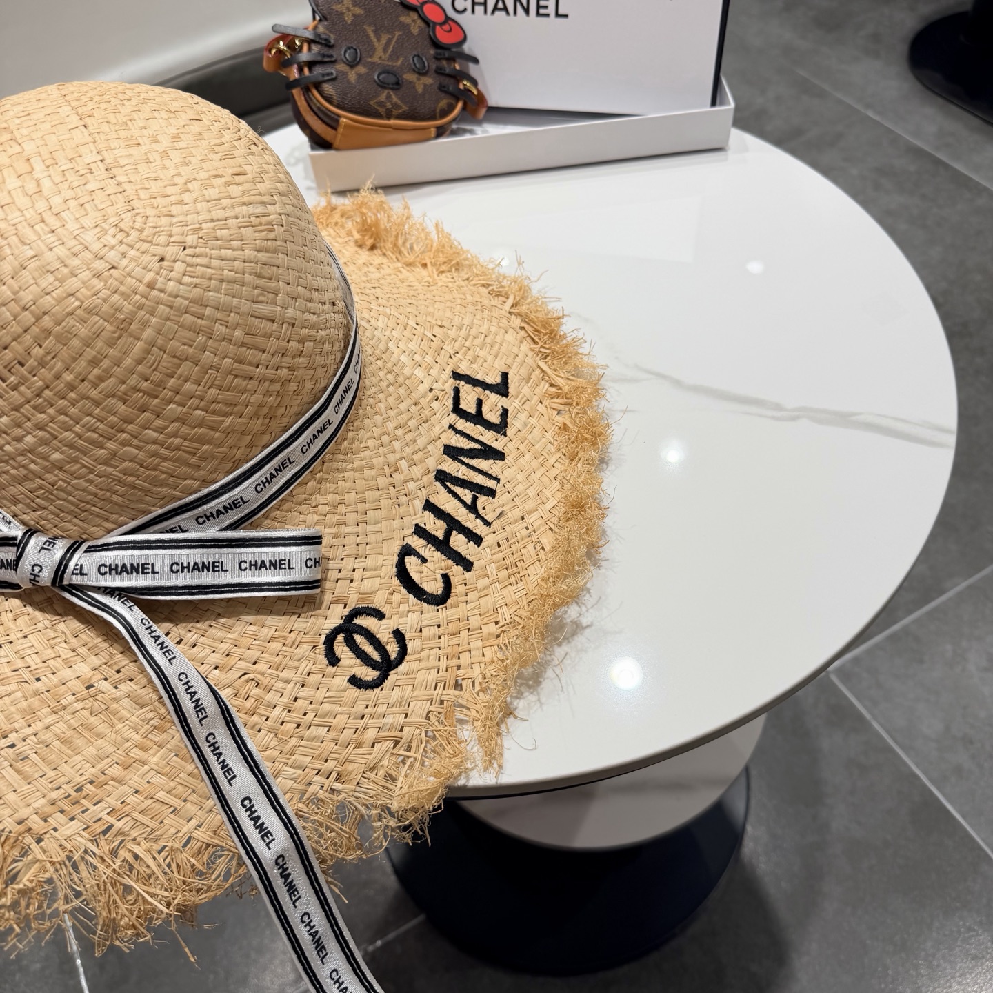 Chanel香奈儿拉菲草遮阳帽，出游必备，头围57cm