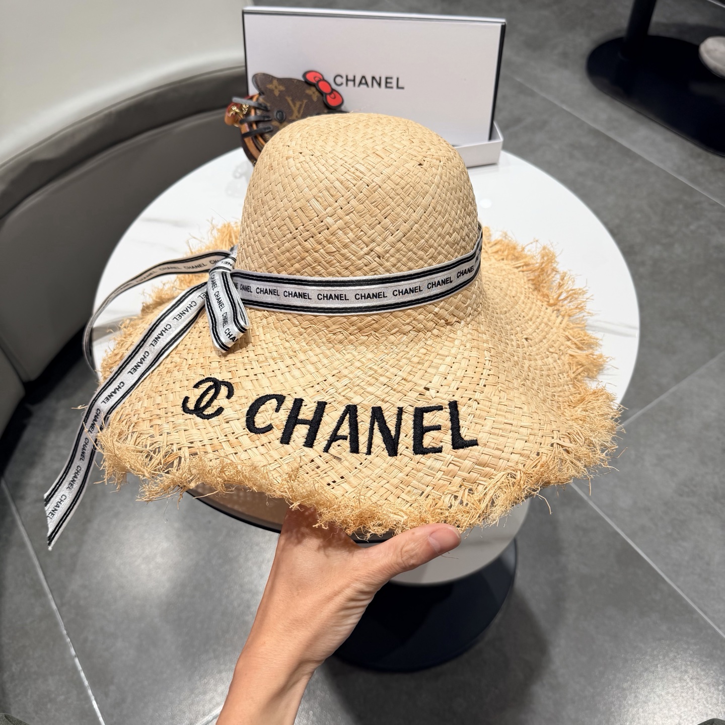 Chanel香奈儿拉菲草遮阳帽，出游必备，头围57cm