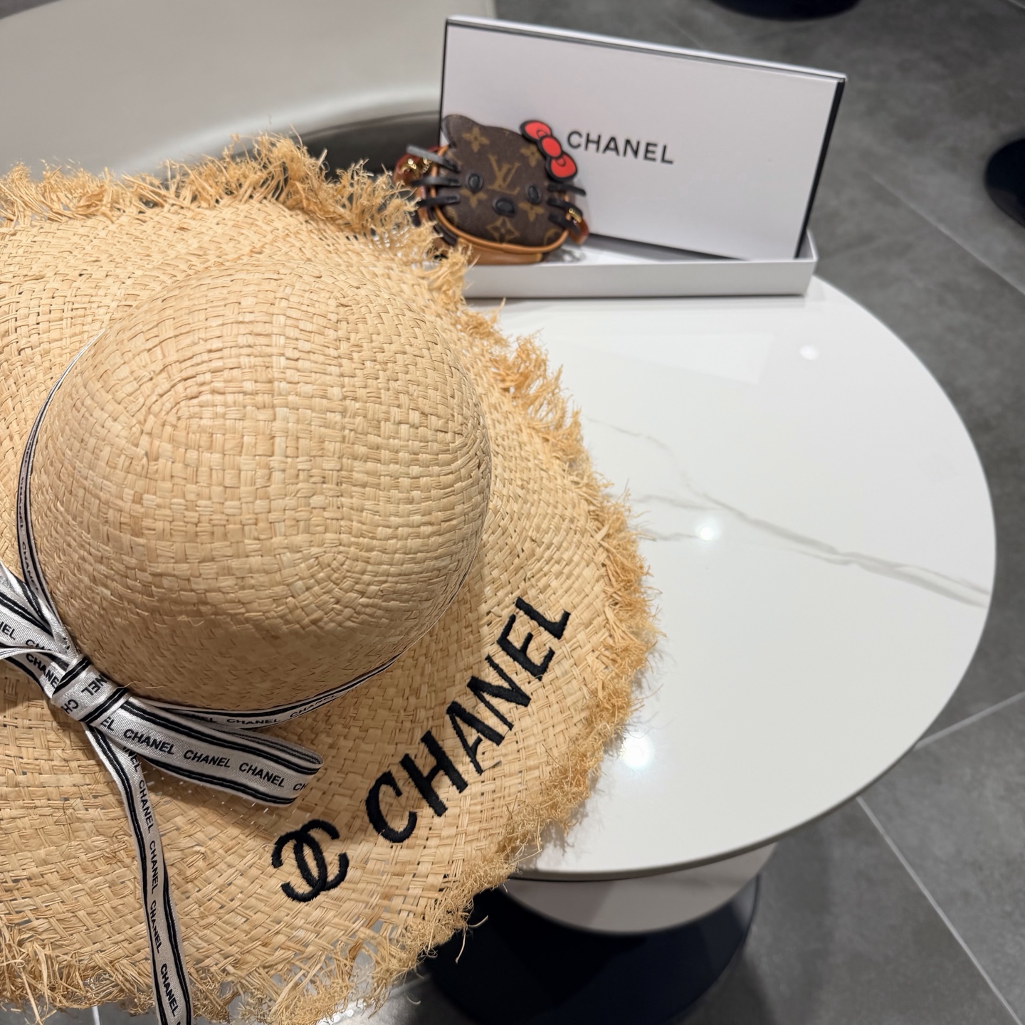 Chanel香奈儿拉菲草遮阳帽，出游必备，头围57cm