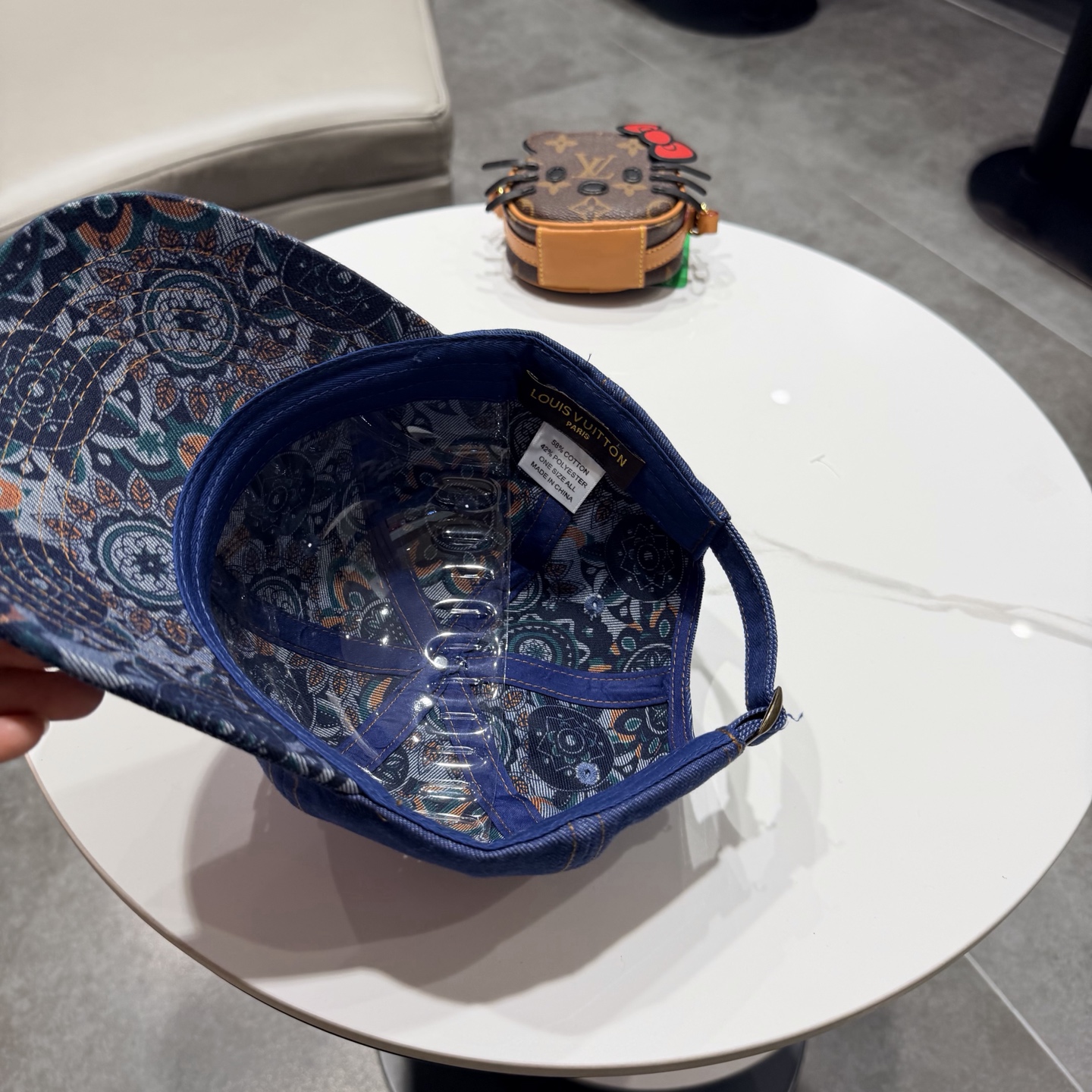 🧢路易威登棒球帽 LouisVuitton😍新款LV棒球帽，重工打造♥️高端大气，百搭款🤗男女通用！跑量