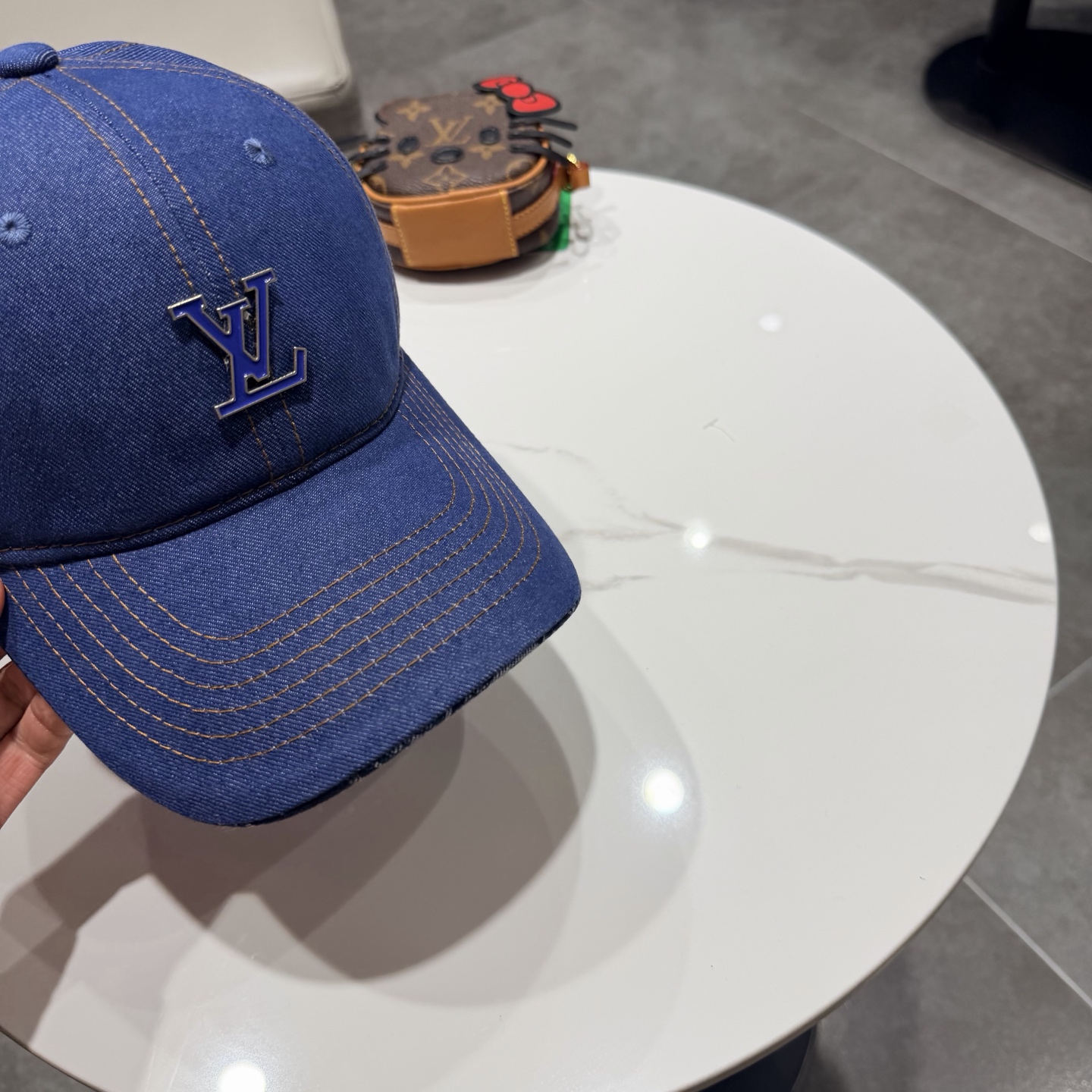 🧢路易威登棒球帽 LouisVuitton😍新款LV棒球帽，重工打造♥️高端大气，百搭款🤗男女通用！跑量