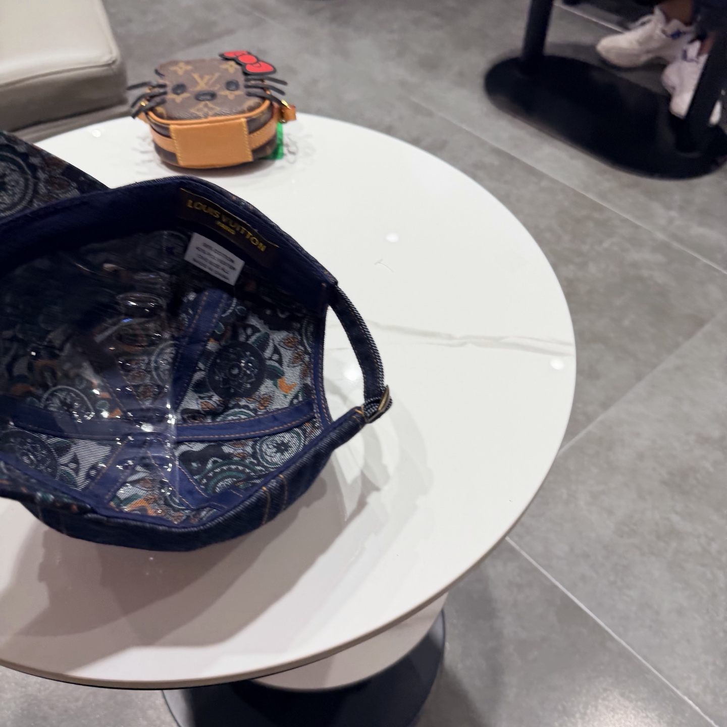 🧢路易威登棒球帽 LouisVuitton😍新款LV棒球帽，重工打造♥️高端大气，百搭款🤗男女通用！跑量