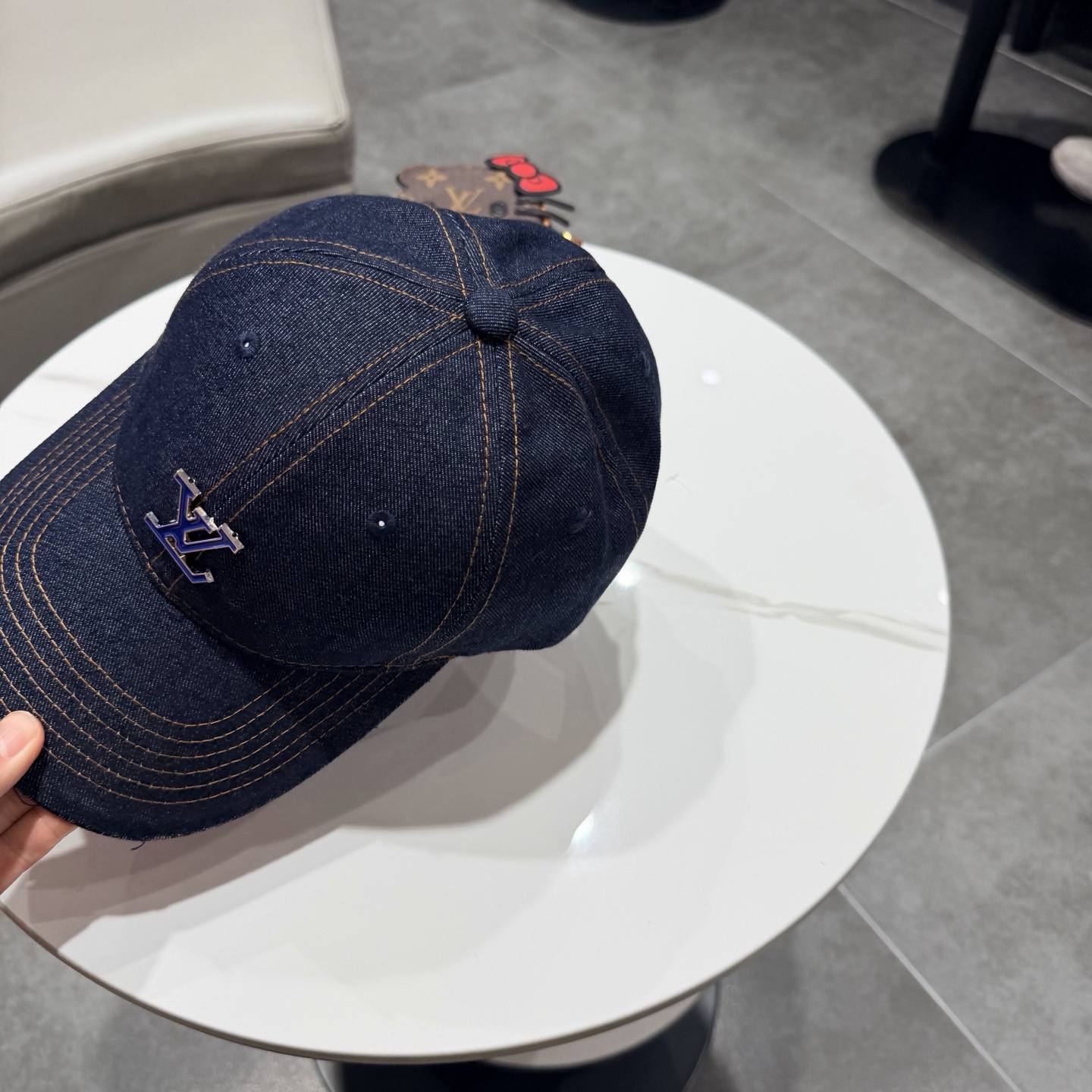 🧢路易威登棒球帽 LouisVuitton😍新款LV棒球帽，重工打造♥️高端大气，百搭款🤗男女通用！跑量