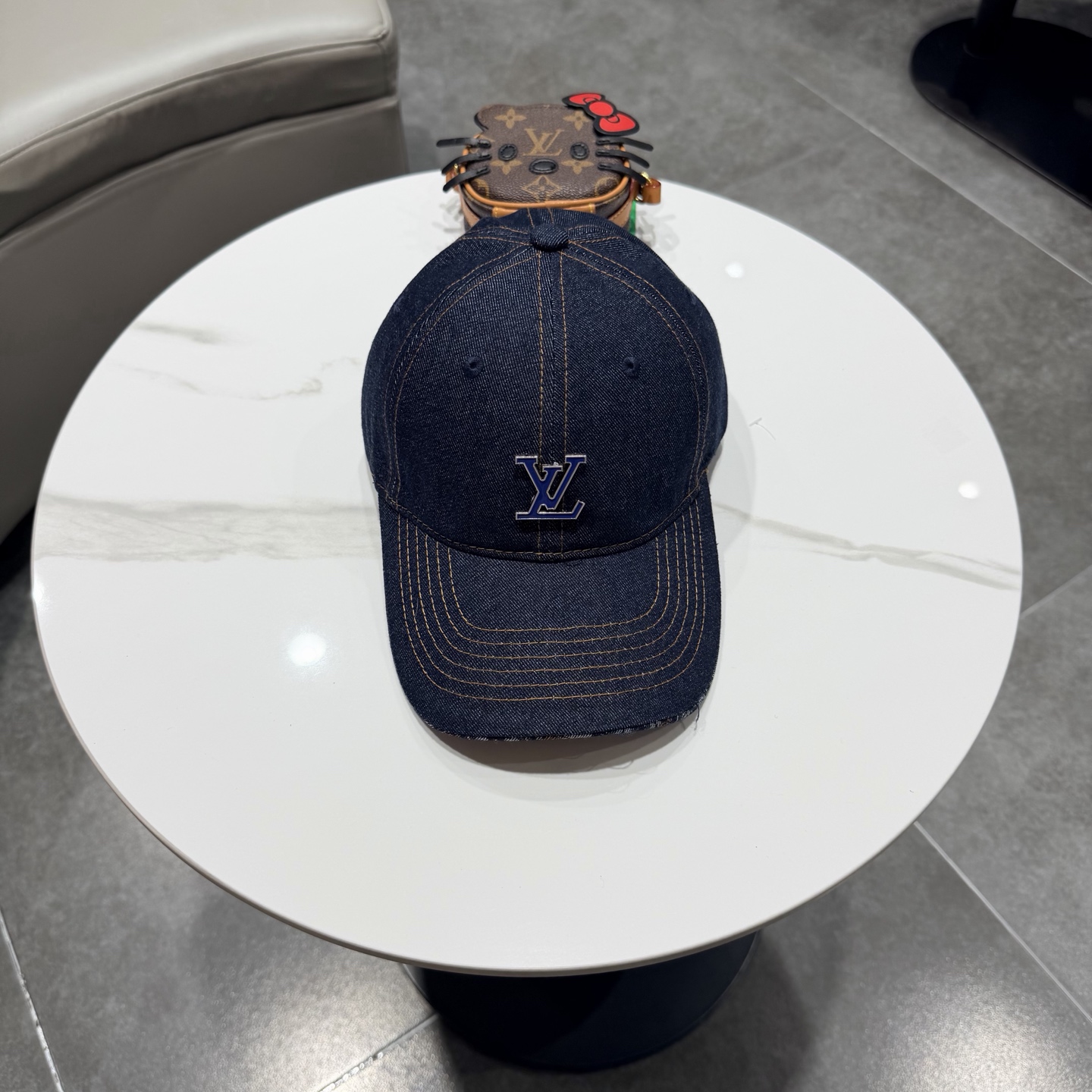 🧢路易威登棒球帽 LouisVuitton😍新款LV棒球帽，重工打造♥️高端大气，百搭款🤗男女通用！跑量