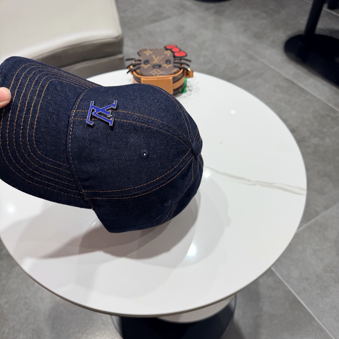 🧢路易威登棒球帽 LouisVuitton😍新款LV棒球帽，重工打造♥️高端大气，百搭款🤗男女通用！跑量