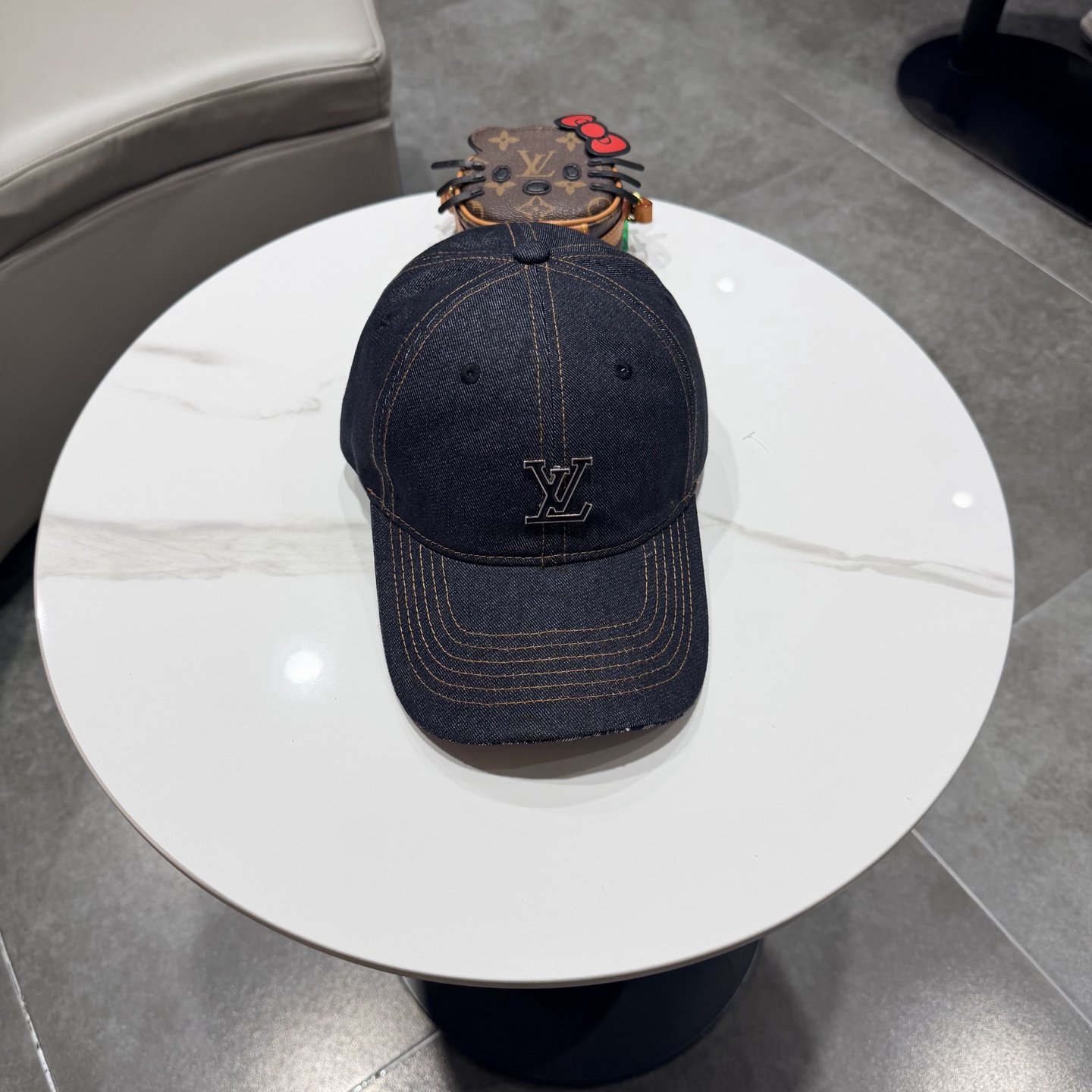 🧢路易威登棒球帽 LouisVuitton😍新款LV棒球帽，重工打造♥️高端大气，百搭款🤗男女通用！跑量