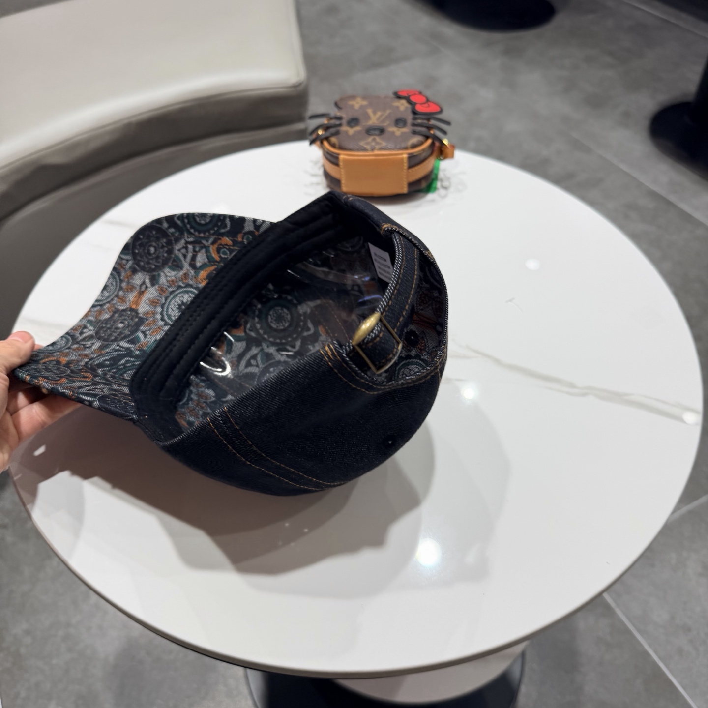 🧢路易威登棒球帽 LouisVuitton😍新款LV棒球帽，重工打造♥️高端大气，百搭款🤗男女通用！跑量