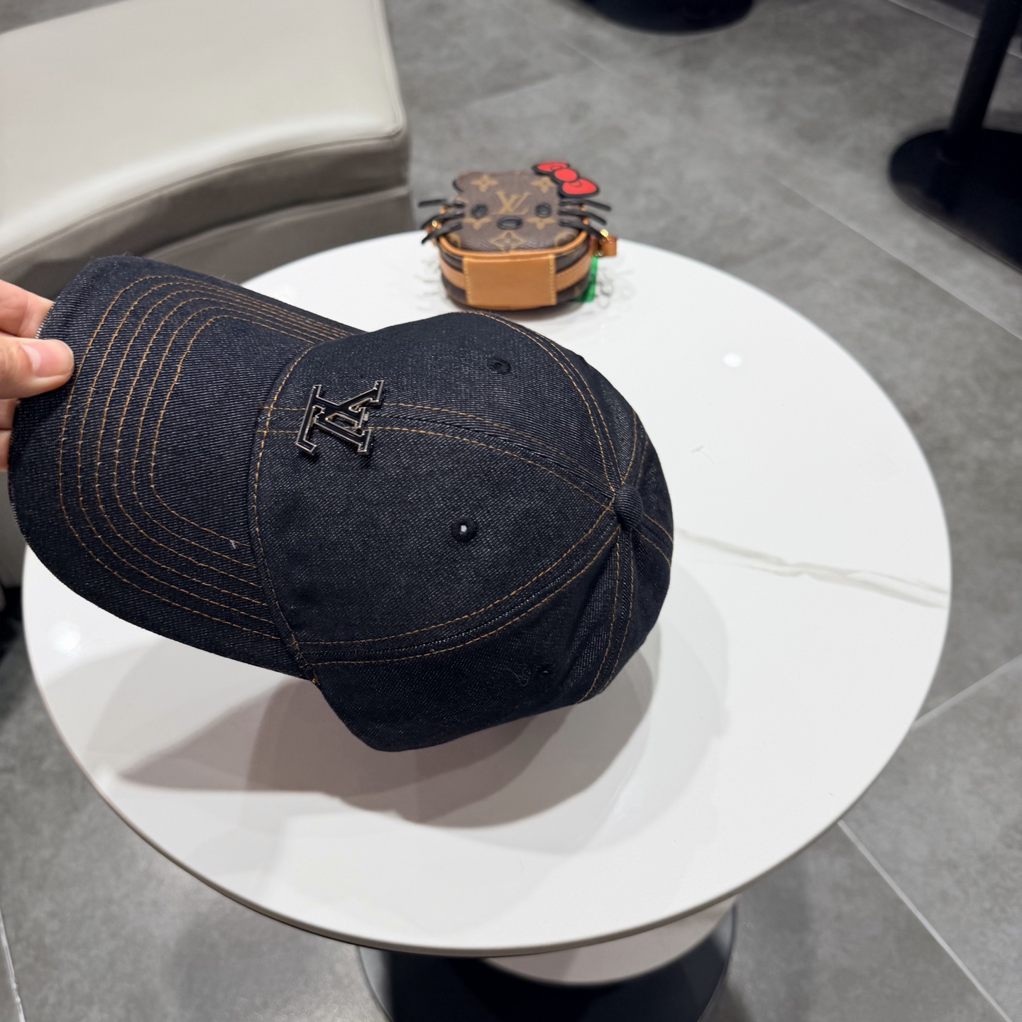 🧢路易威登棒球帽 LouisVuitton😍新款LV棒球帽，重工打造♥️高端大气，百搭款🤗男女通用！跑量