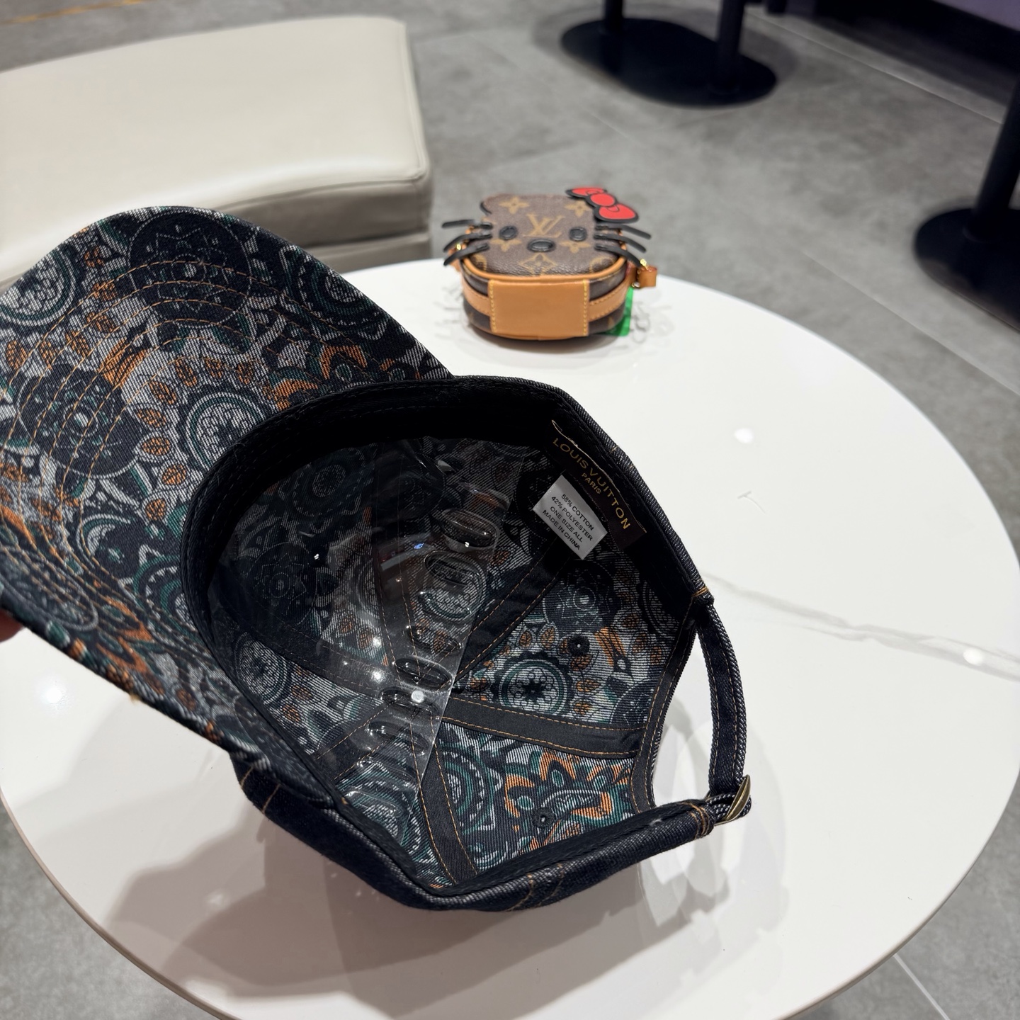 🧢路易威登棒球帽 LouisVuitton😍新款LV棒球帽，重工打造♥️高端大气，百搭款🤗男女通用！跑量