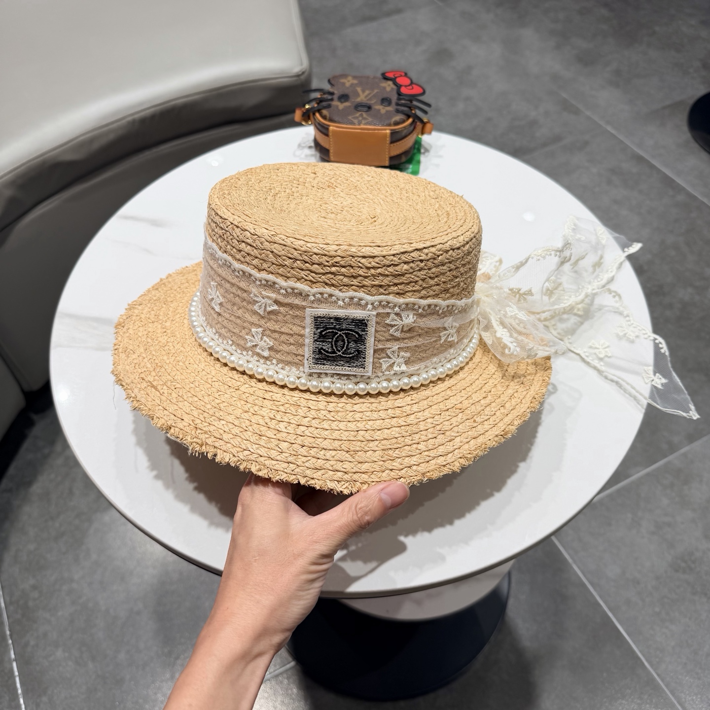 chanel法式小香风平顶礼帽夏季时尚珍珠蝴蝶结网纱拉菲草帽女太阳帽子潮