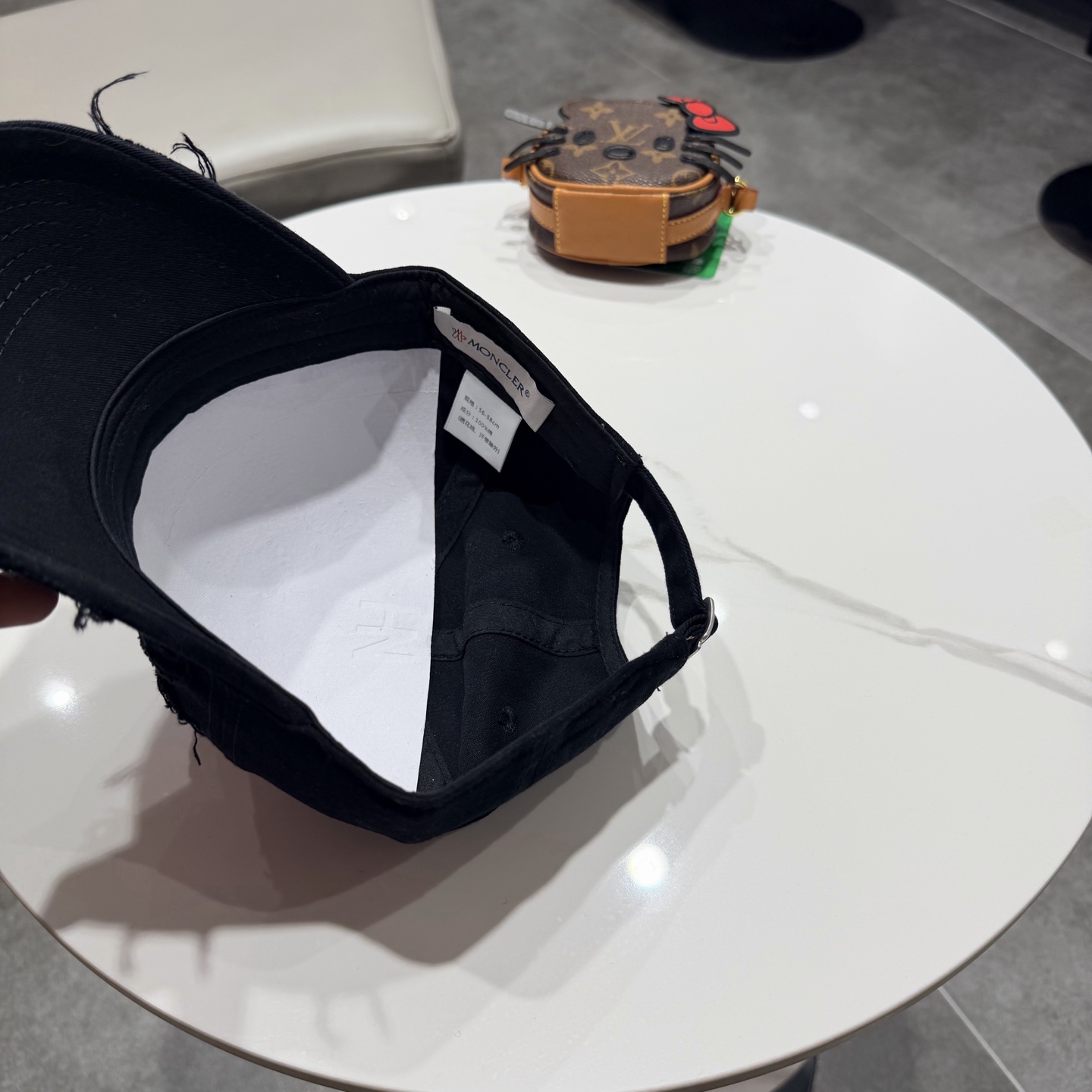 蒙口棒球帽 😍新款棒球帽，重工打造♥️高端大气，百搭款🤗男女通用！