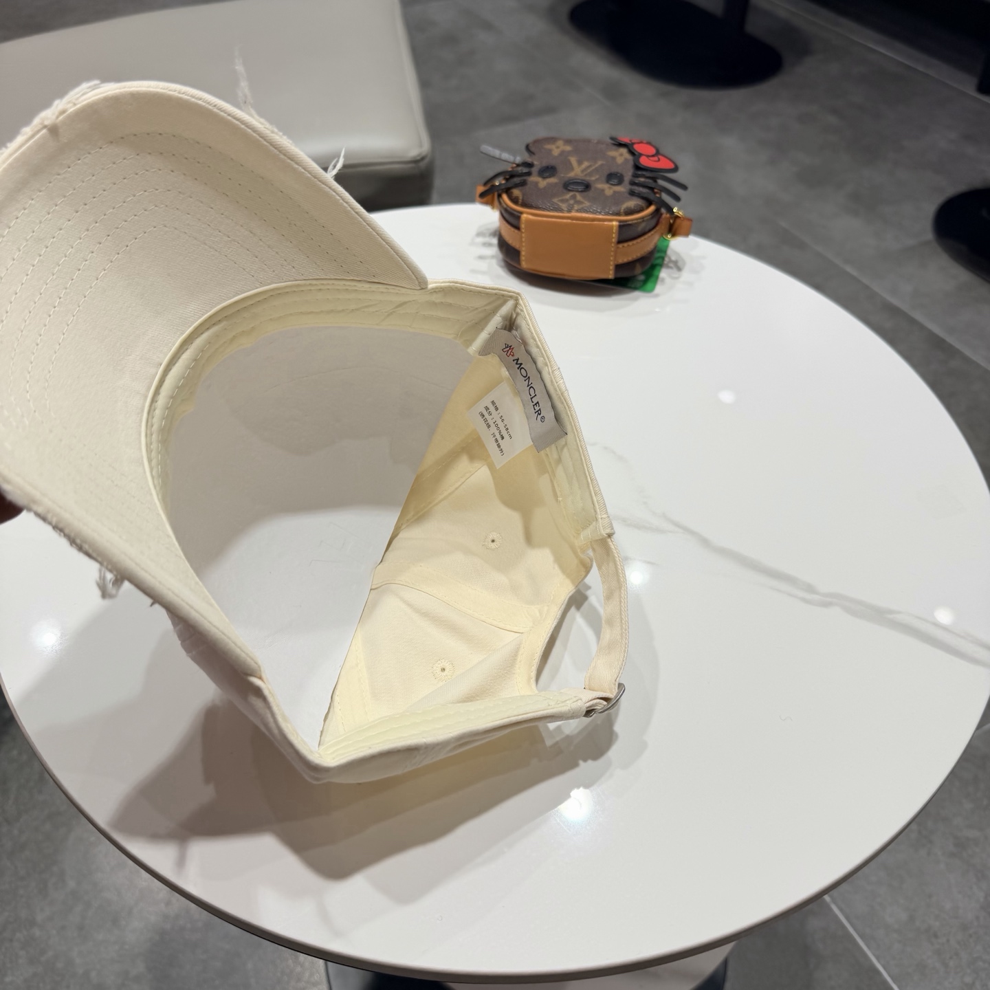 蒙口棒球帽 😍新款棒球帽，重工打造♥️高端大气，百搭款🤗男女通用！