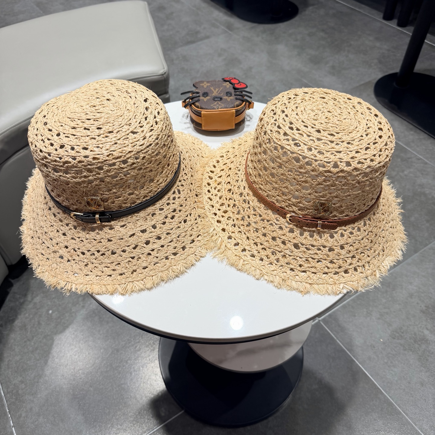 LV新款拉菲草帽，镂空设计，旅游必备，头围57cm