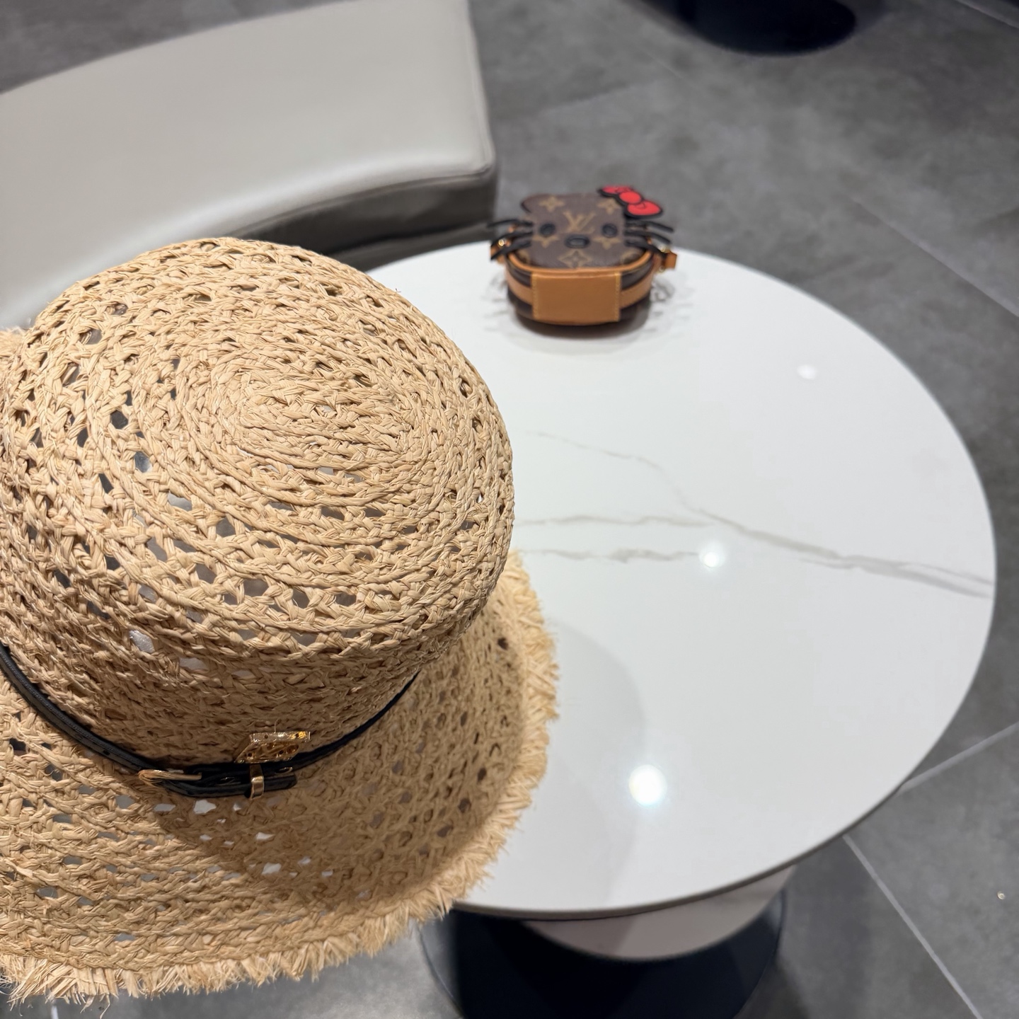 LV新款拉菲草帽，镂空设计，旅游必备，头围57cm