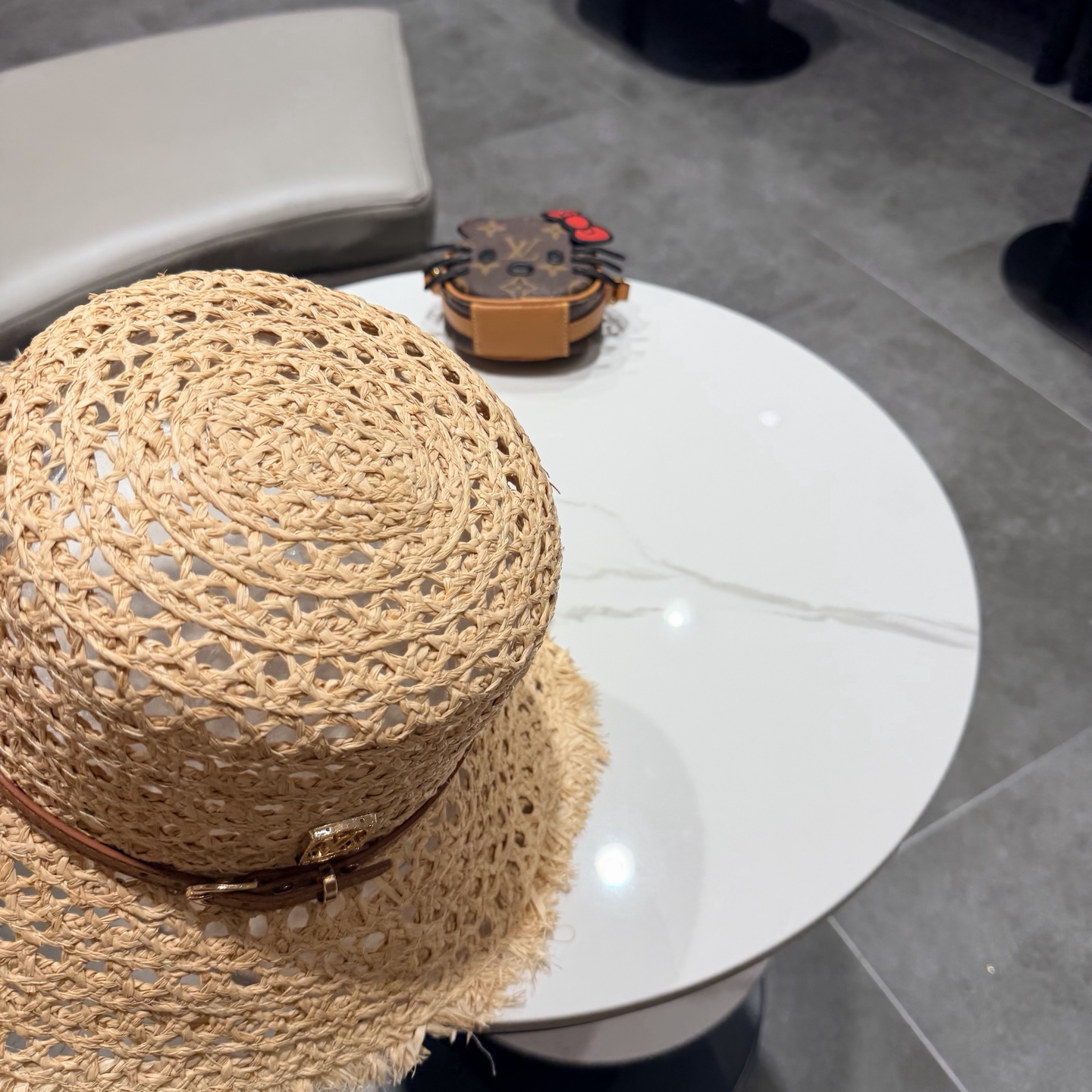 LV新款拉菲草帽，镂空设计，旅游必备，头围57cm