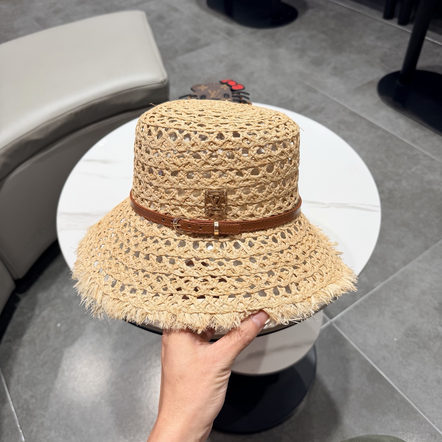 LV新款拉菲草帽，镂空设计，旅游必备，头围57cm