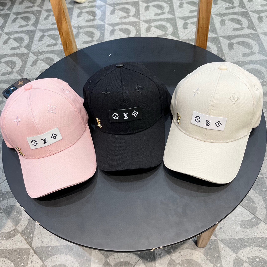 LV路易威登新款原单棒球帽， 专柜1:1开模订制，纯棉内里，轻盈透气！质量超赞，基础头围56，贴片可调节