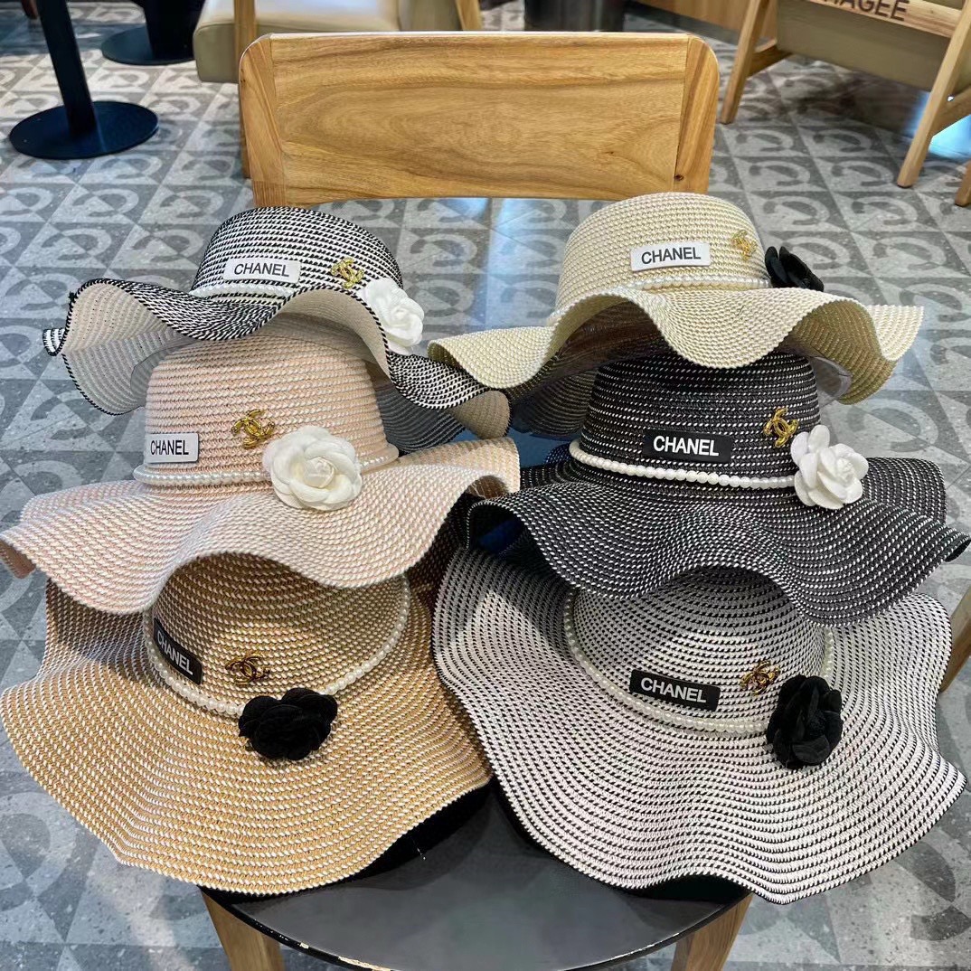 Chanel香奈儿 2026新款山茶花草编遮阳草帽盆帽，简约大方，百搭单品～出街首选