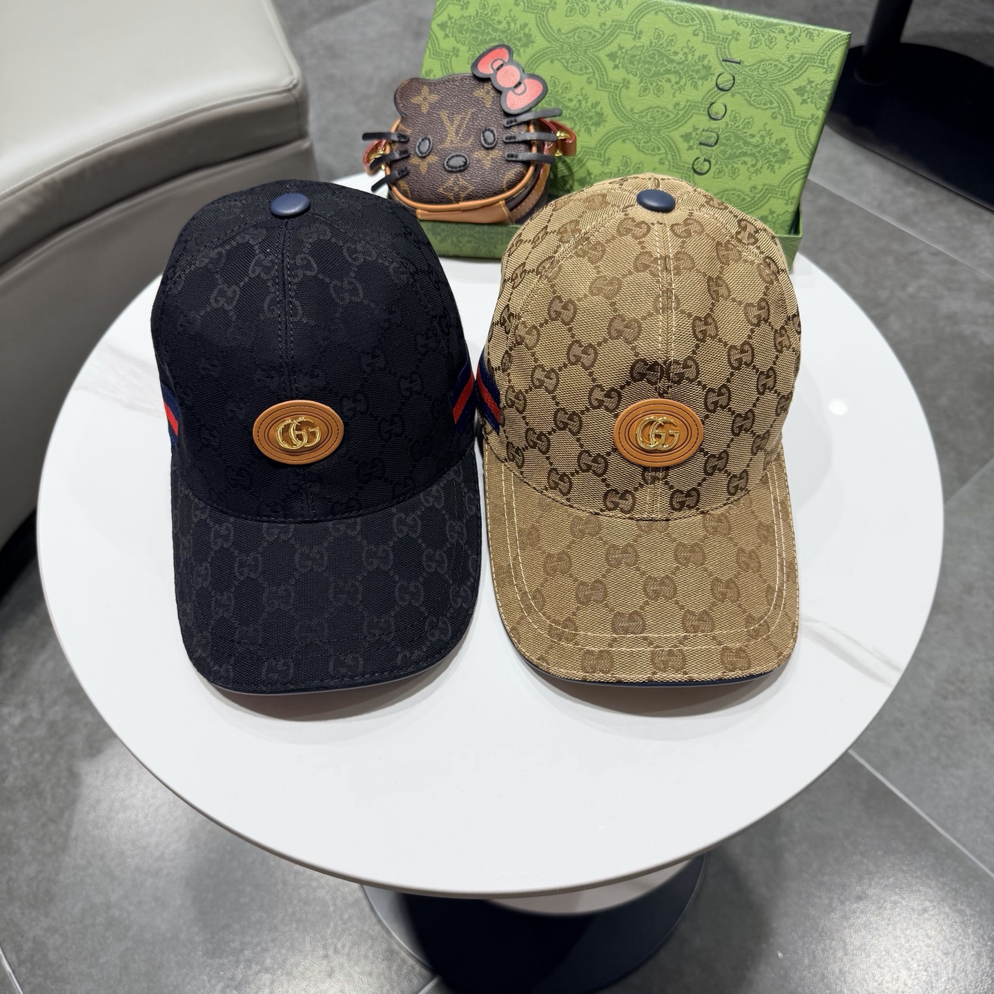 Gucci(古奇)最新款原单棒球帽，Gucci最高版本，原版帆布料+头层牛皮，纯棉内里，轻盈透气！实物拍