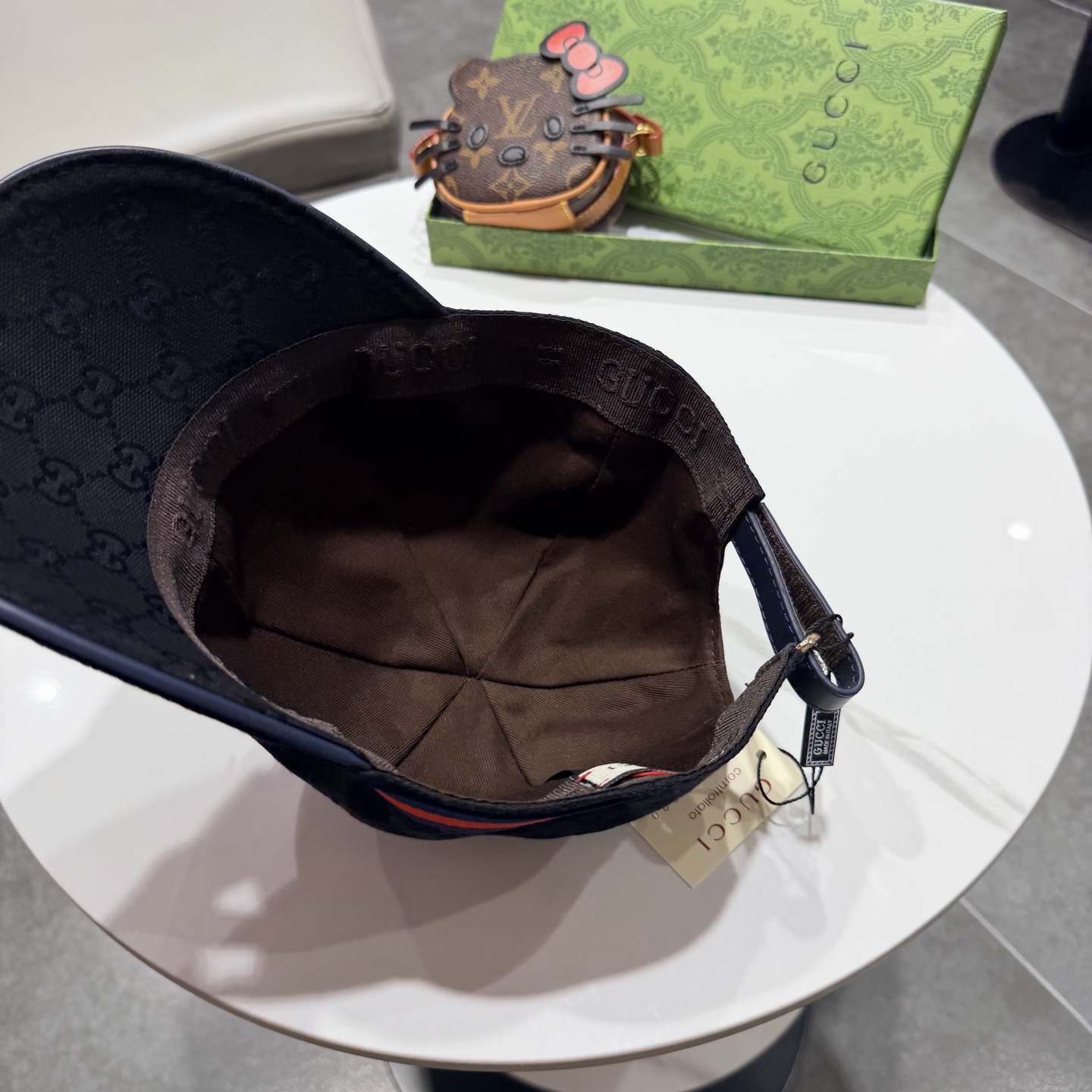 Gucci(古奇)最新款原单棒球帽，Gucci最高版本，原版帆布料+头层牛皮，纯棉内里，轻盈透气！实物拍