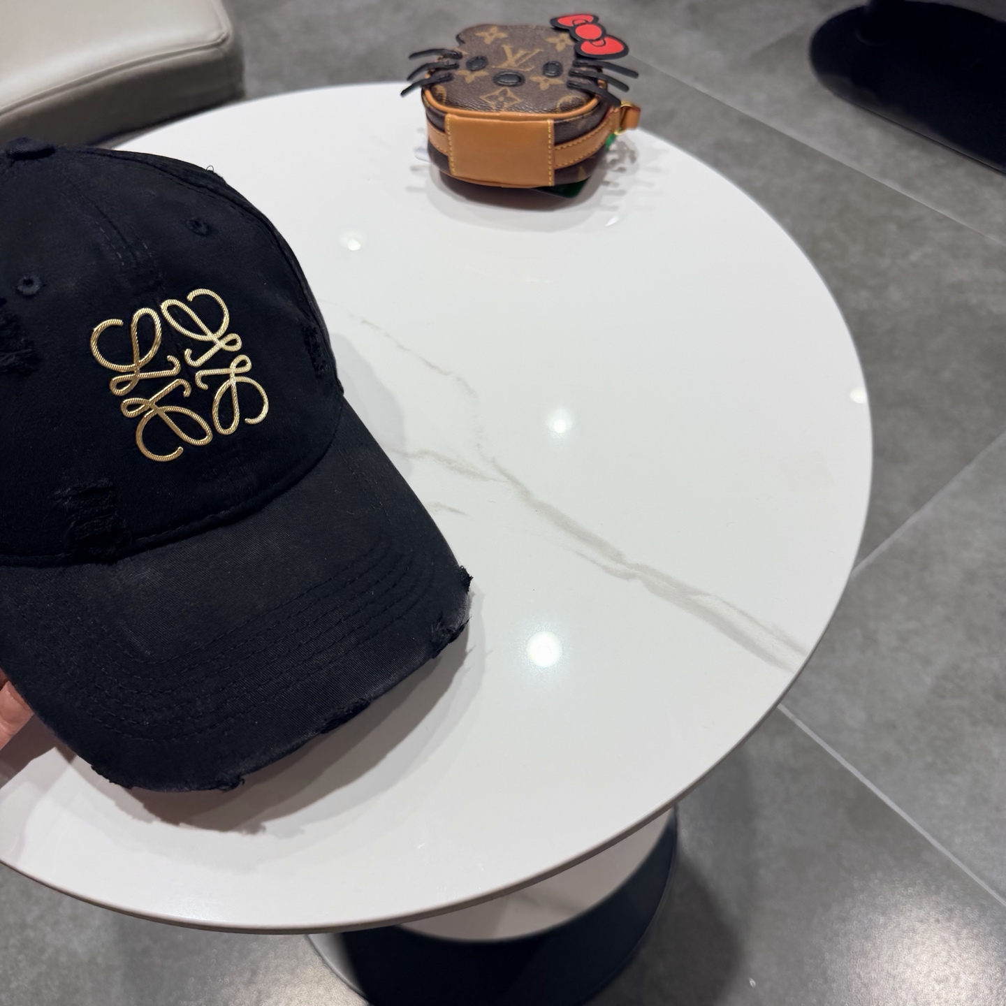 👒罗意威👒LOEWE新款原标设计棒球帽🧢质感超好，外部线条定位标准，做工精细，简约大气低价走量！
