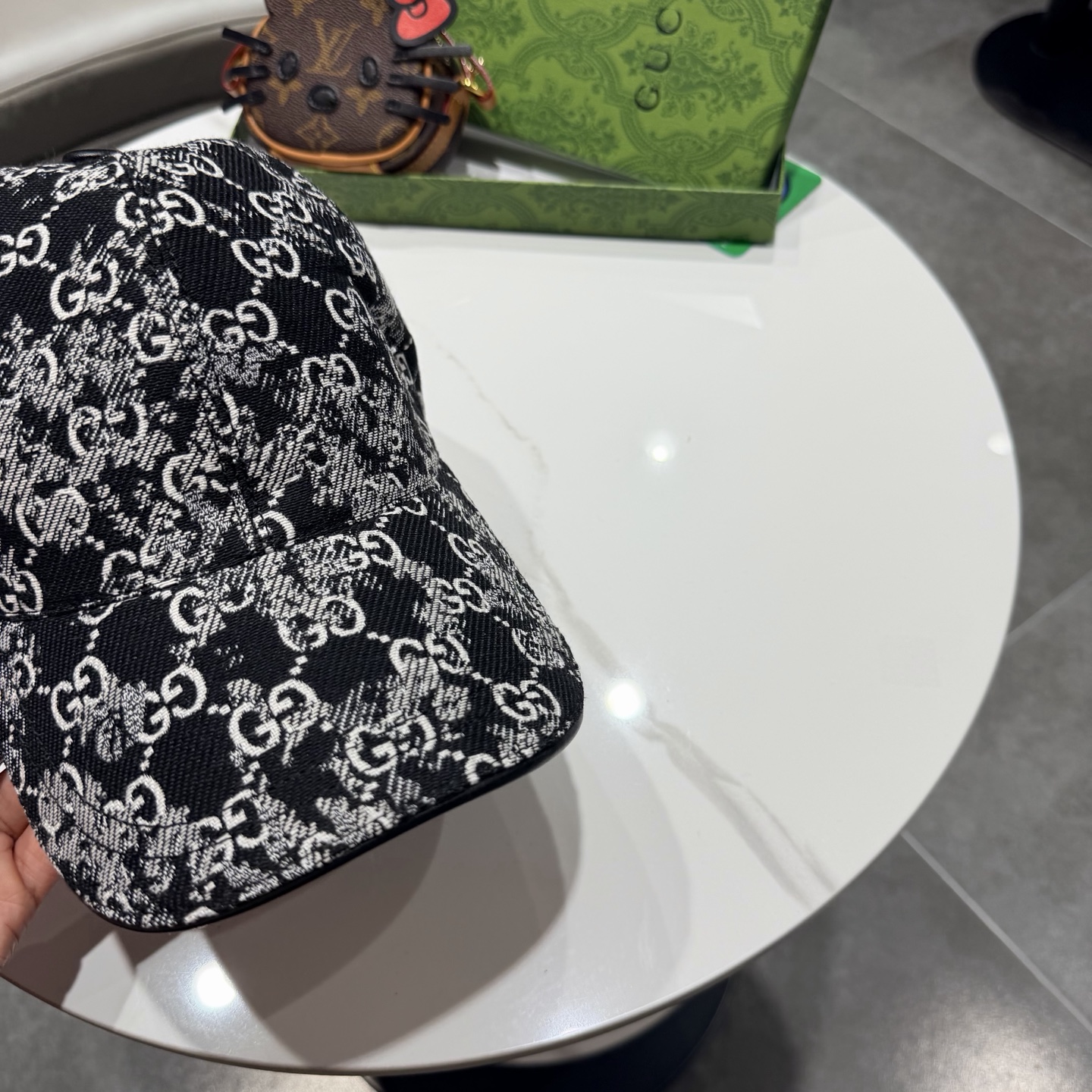 Gucci(古奇)最新原单棒球帽，宽版织带。专柜1:1开模订制，最高版本，原版帆布料+头层牛皮，轻盈透气