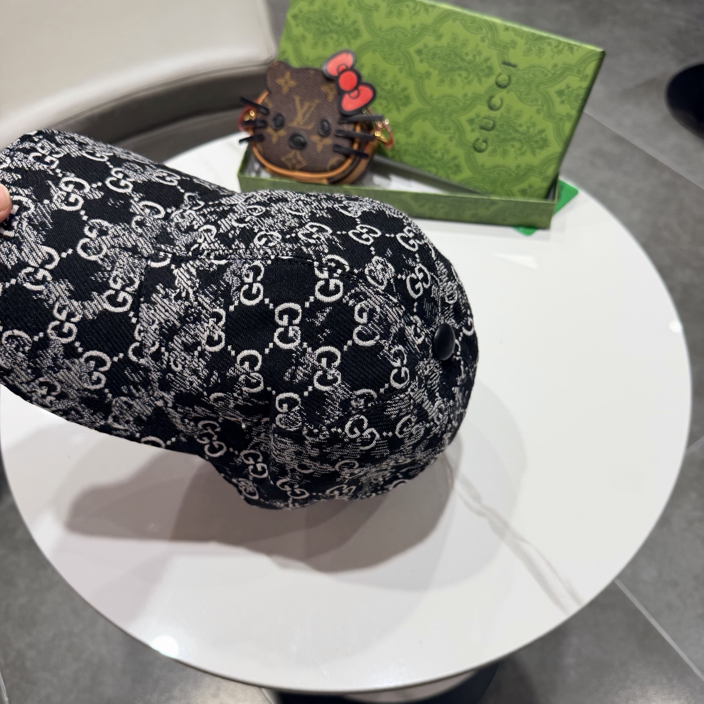 Gucci(古奇)最新原单棒球帽，宽版织带。专柜1:1开模订制，最高版本，原版帆布料+头层牛皮，轻盈透气