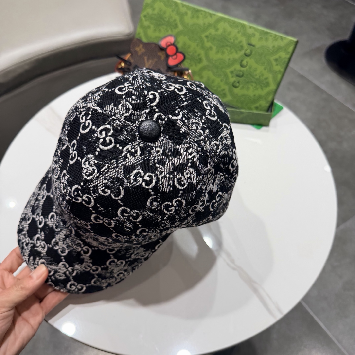 Gucci(古奇)最新原单棒球帽，宽版织带。专柜1:1开模订制，最高版本，原版帆布料+头层牛皮，轻盈透气