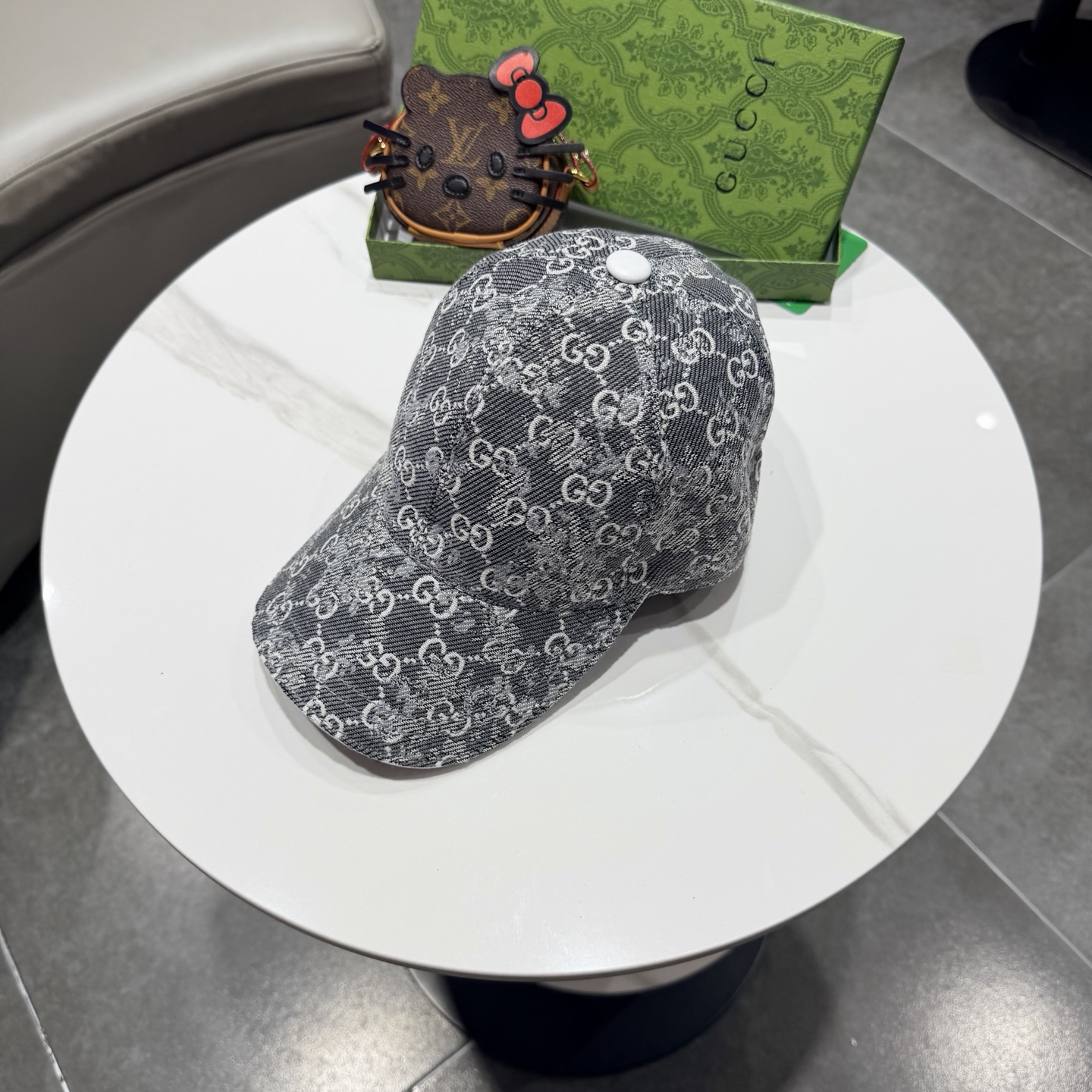 Gucci(古奇)最新原单棒球帽，宽版织带。专柜1:1开模订制，最高版本，原版帆布料+头层牛皮，轻盈透气