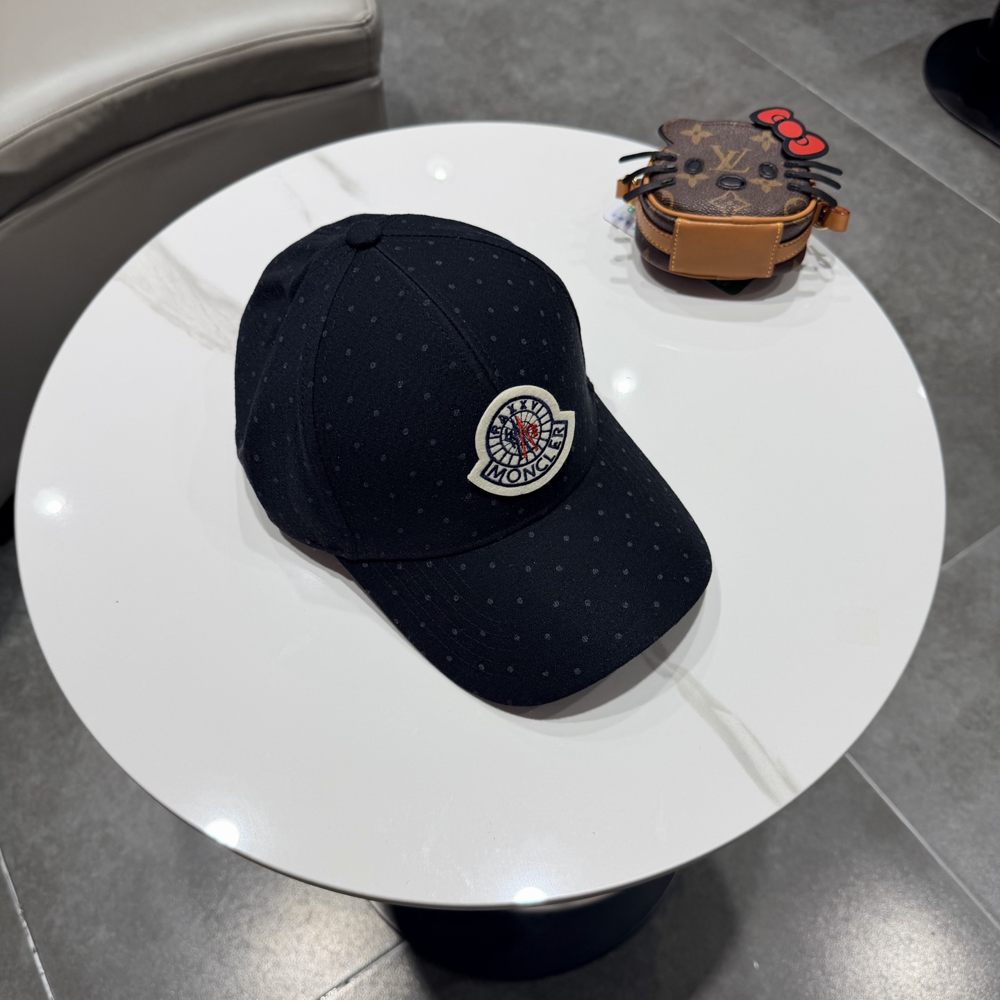 蒙口MONCLER 新款棒球帽，时尚炸街单品，风格很OK，网红.时尚博主的最爱！高品质舒适透气，凹造型很