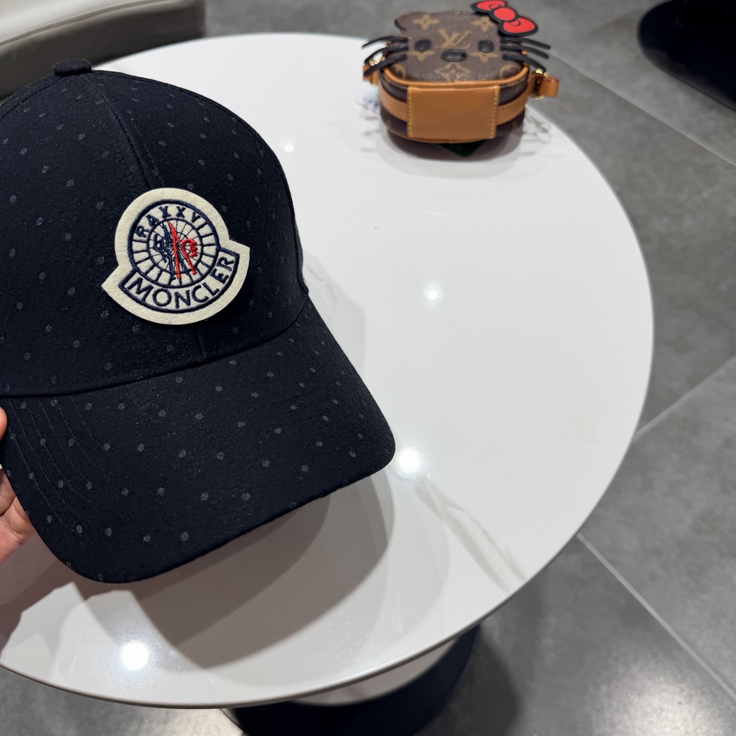 蒙口MONCLER 新款棒球帽，时尚炸街单品，风格很OK，网红.时尚博主的最爱！高品质舒适透气，凹造型很