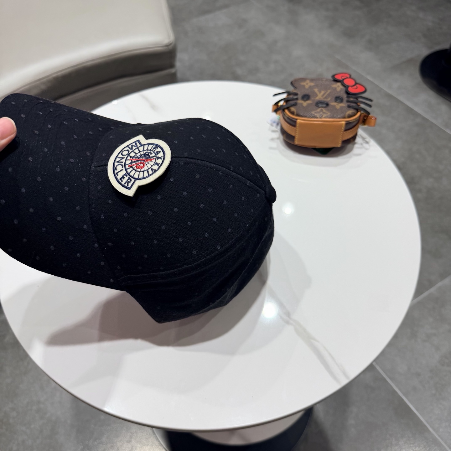 蒙口MONCLER 新款棒球帽，时尚炸街单品，风格很OK，网红.时尚博主的最爱！高品质舒适透气，凹造型很