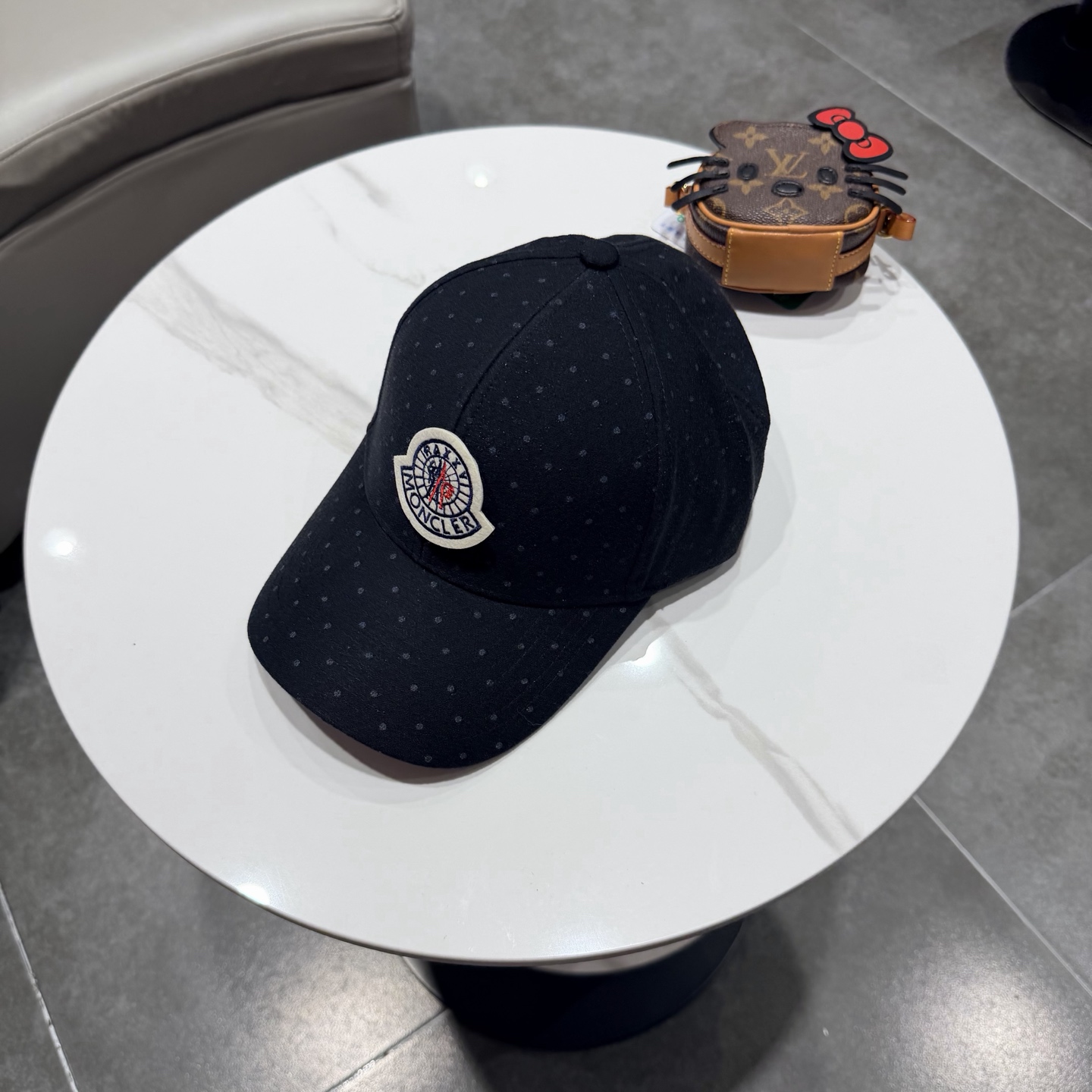 蒙口MONCLER 新款棒球帽，时尚炸街单品，风格很OK，网红.时尚博主的最爱！高品质舒适透气，凹造型很