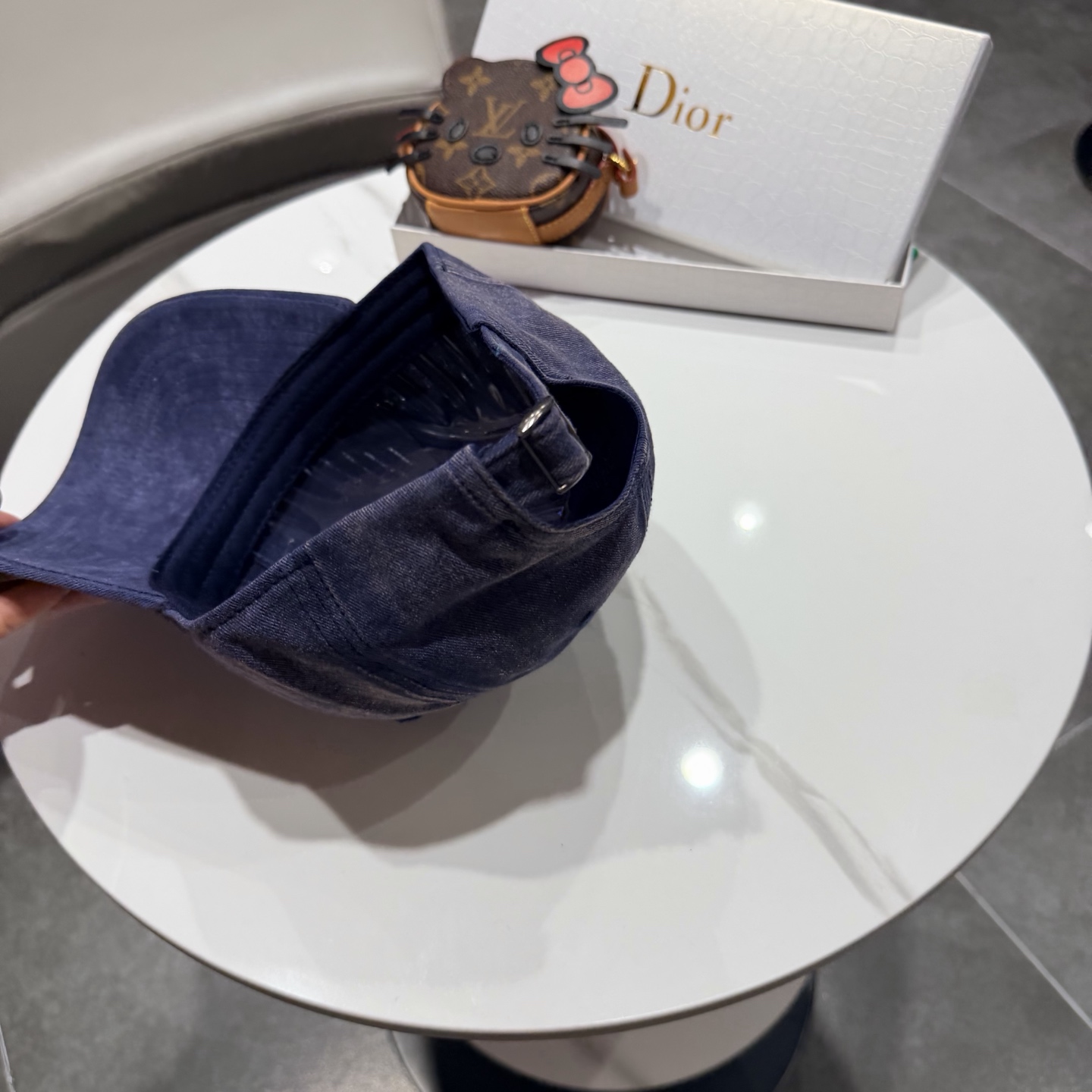 🧢DIOR迪奥棒球帽 😍新款棒球帽，重工打造♥️高端大气，百搭款🤗男女通用！