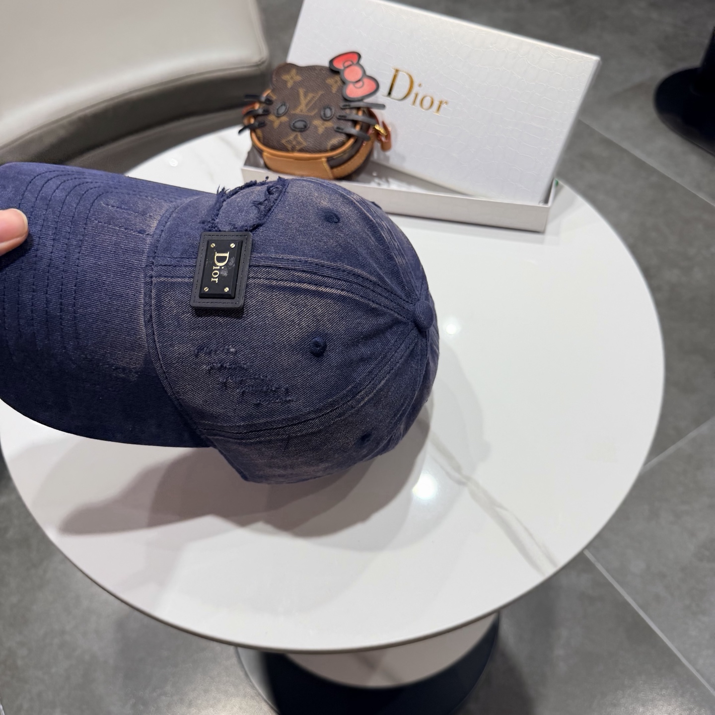 🧢DIOR迪奥棒球帽 😍新款棒球帽，重工打造♥️高端大气，百搭款🤗男女通用！