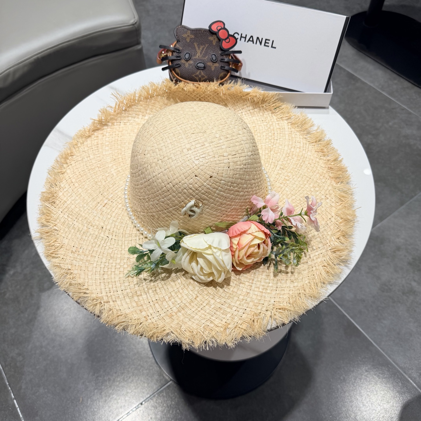 Chanel hat Chanel 57cm