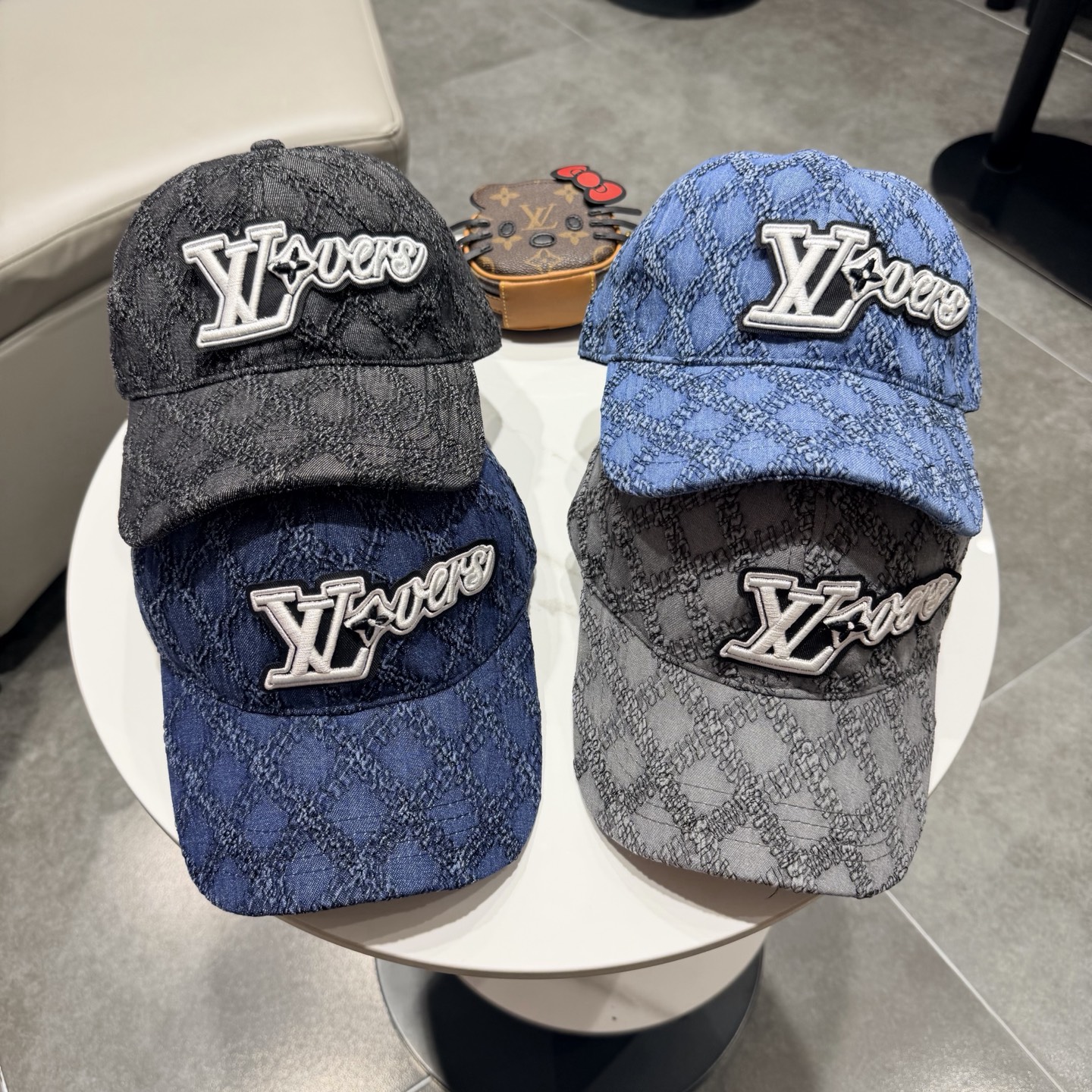 Louis Vuitton hat LV Louis Vuitton — photo 5