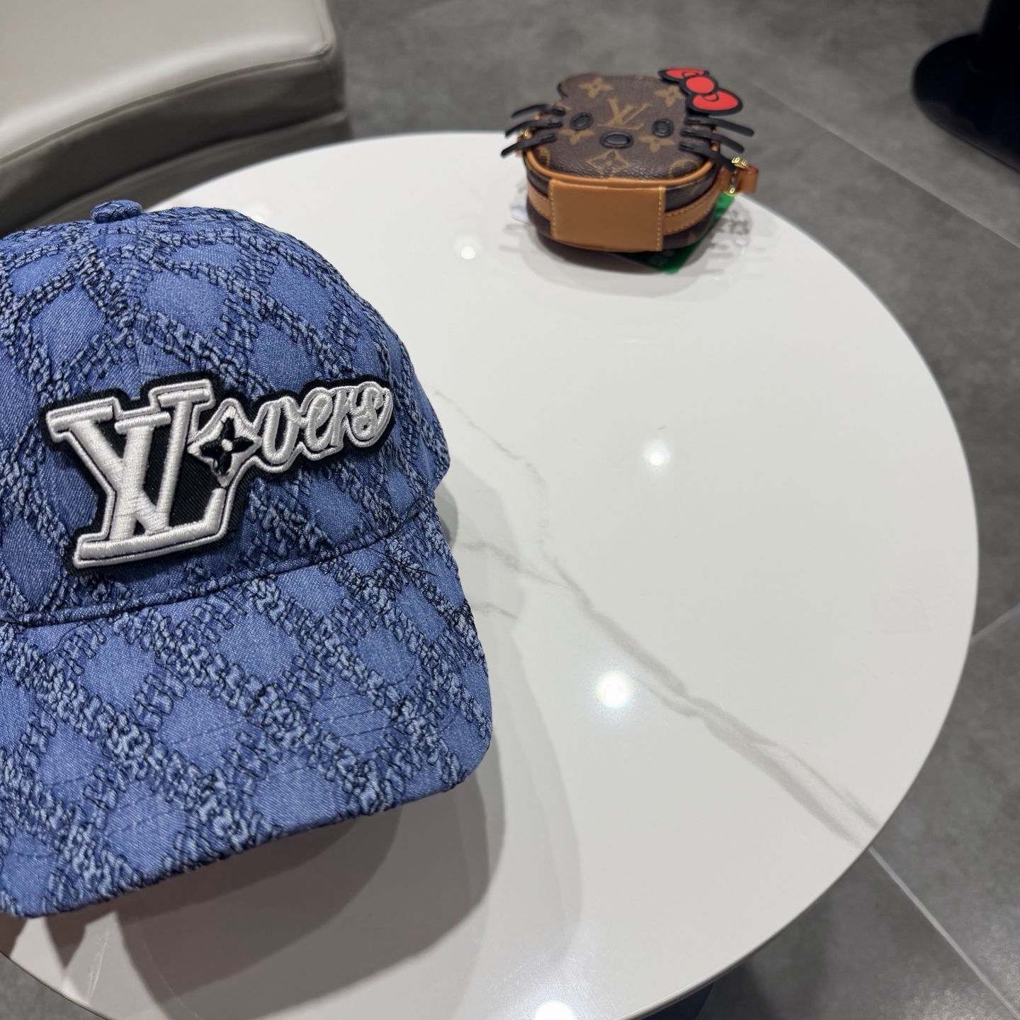 Louis Vuitton hat LV Louis Vuitton — photo 4