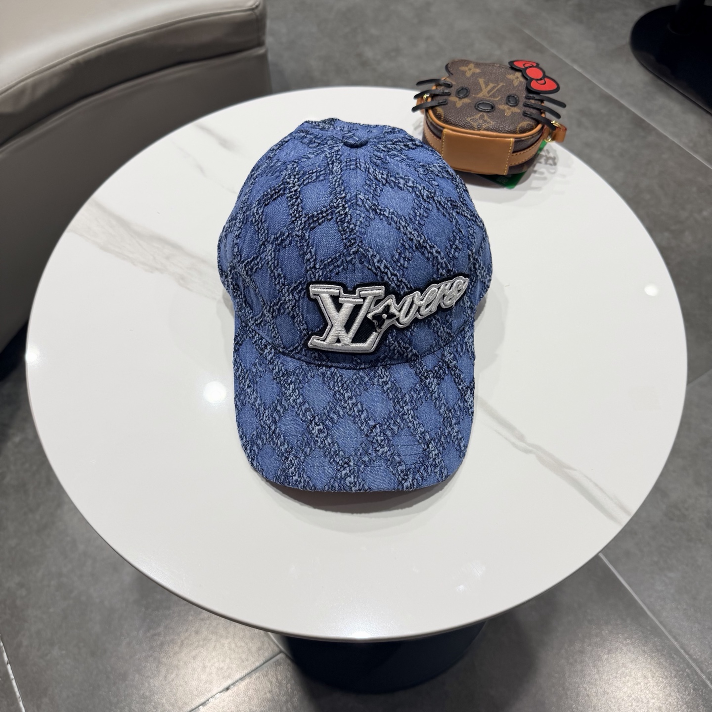 Louis Vuitton hat LV Louis Vuitton